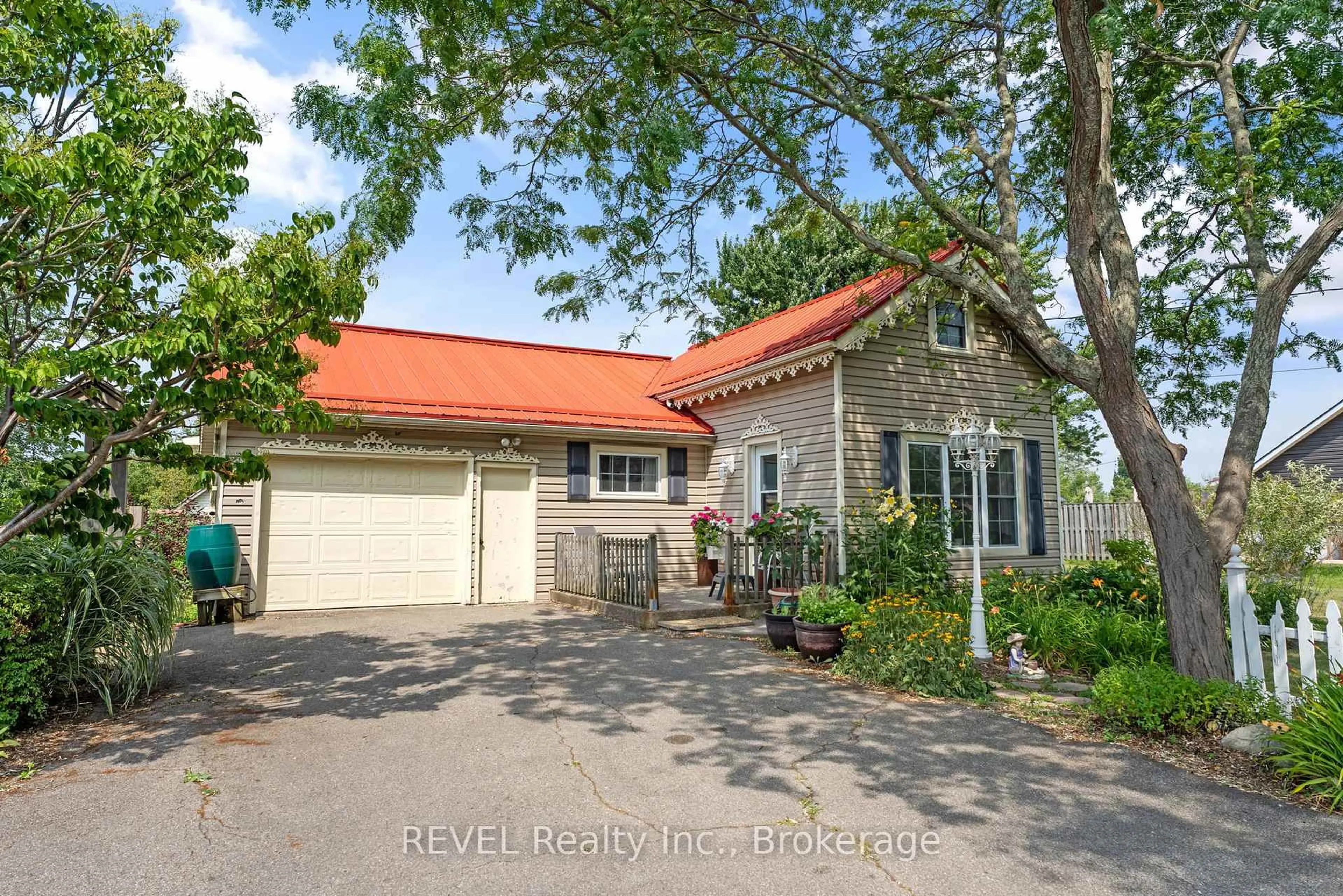 Unknown for 1555 Merrittville Highway, Thorold Ontario L3B 5N5