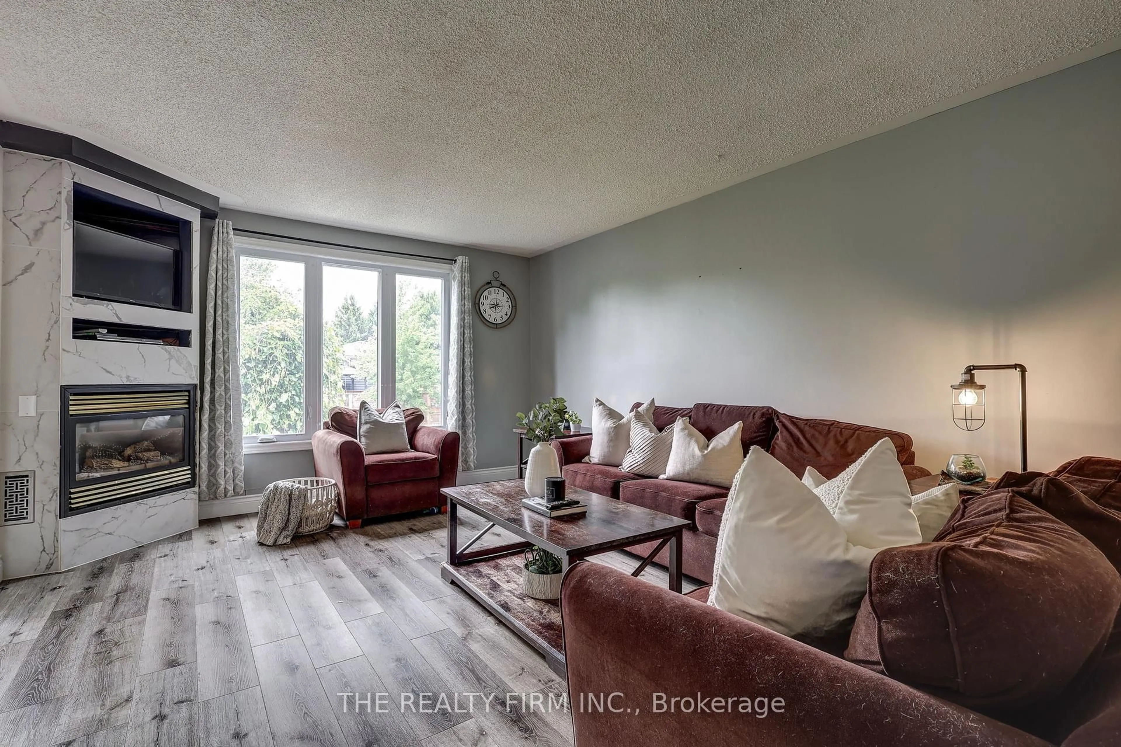Living room with furniture, unknown for 5 Poplar Cres, London South Ontario N6E 2N3