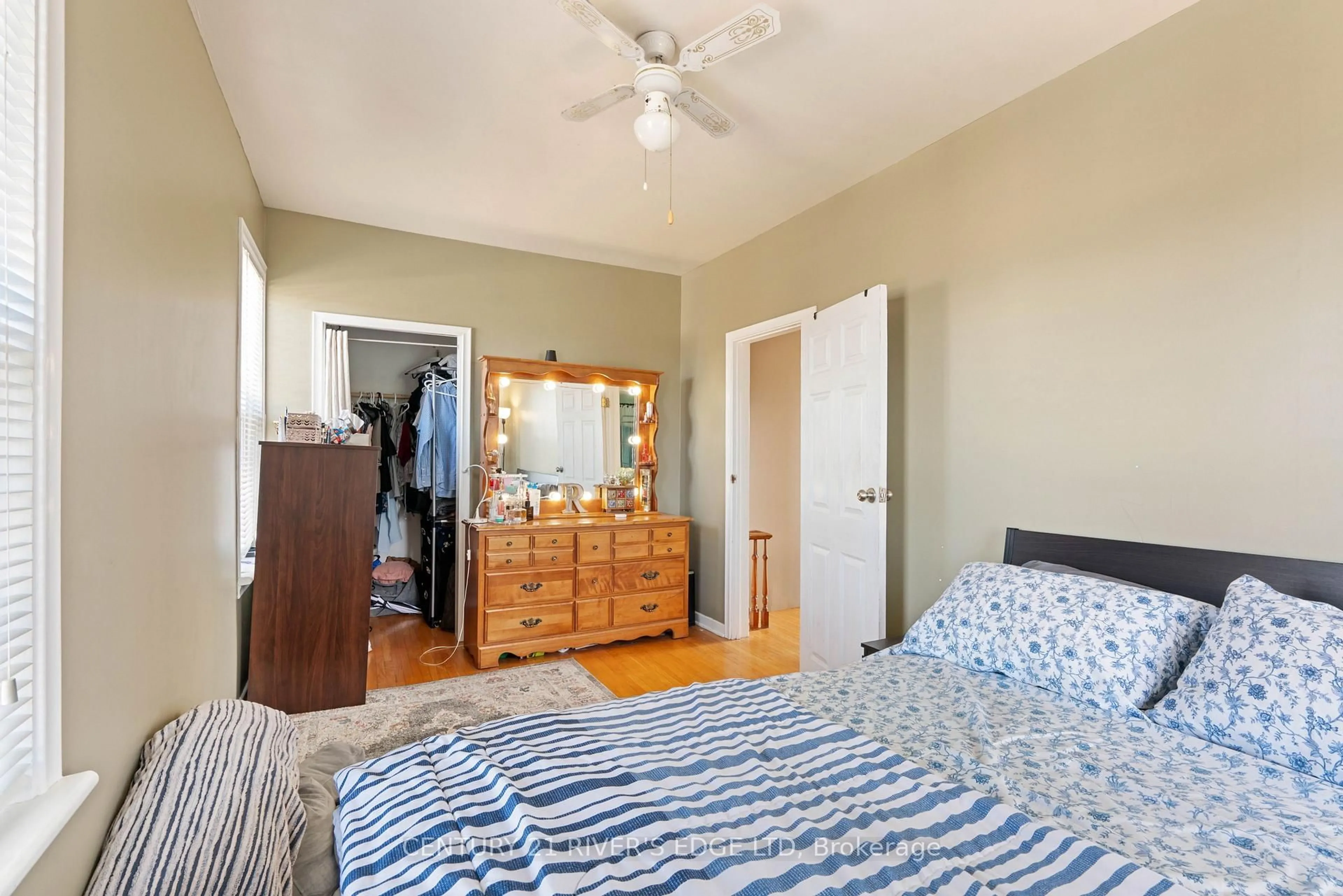 A pic of a room for 453 May St, North Dundas Ontario K0C 2K0