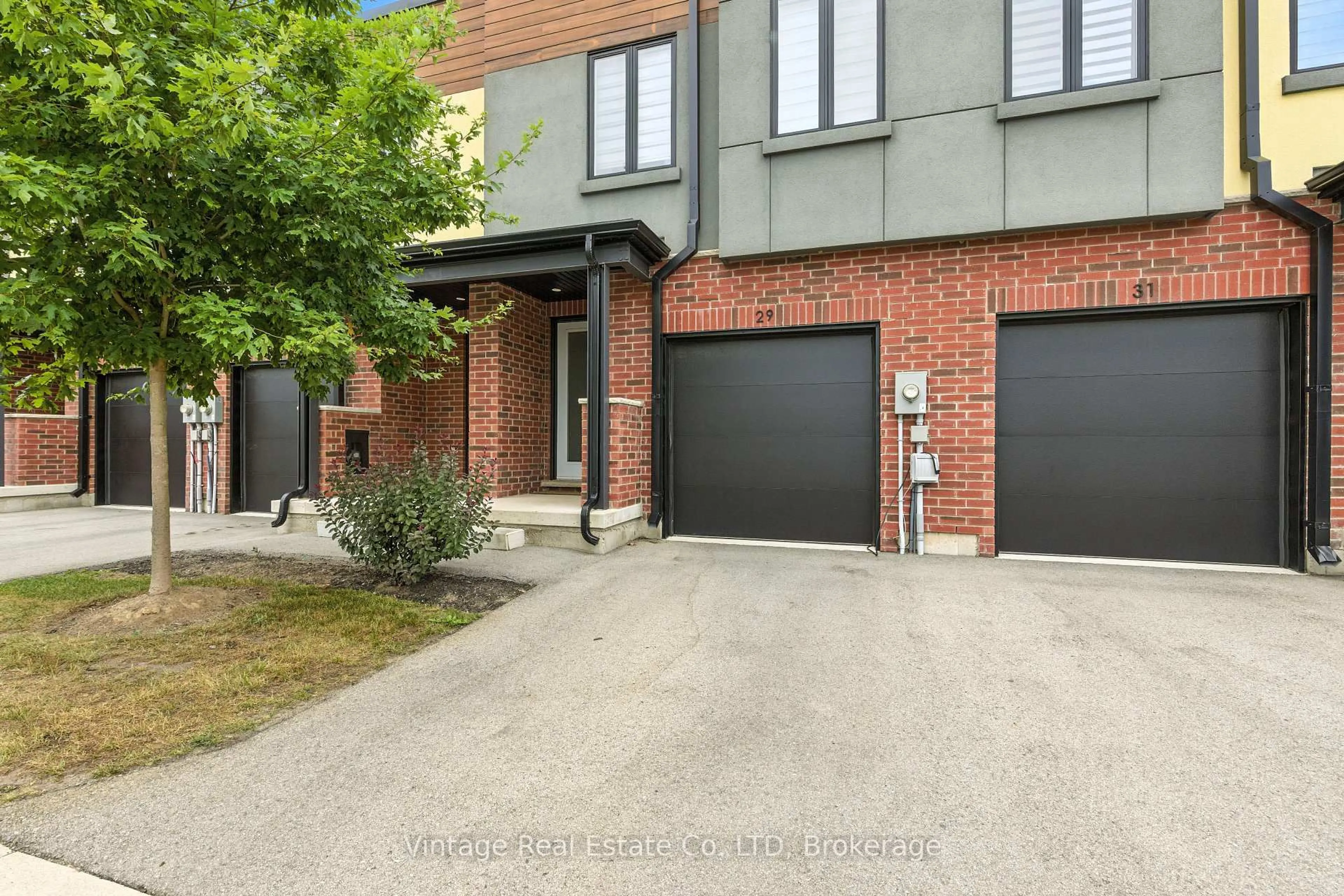 Home with brick exterior material, street for 1465 station St #29, Pelham Ontario L0S 1E3