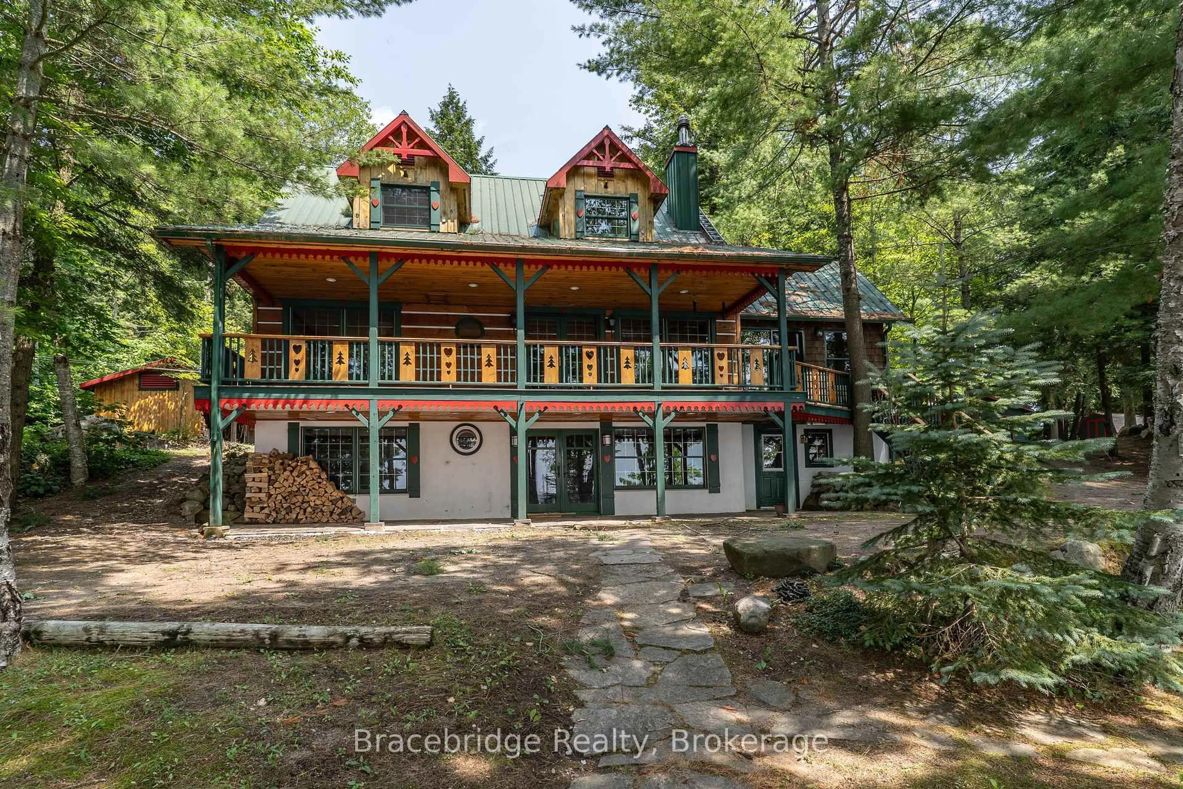 A pic from outside/outdoor area/front of a property/back of a property/a pic from drone, unknown for 1568 Milne Rd, Bracebridge Ontario P1L 1X1