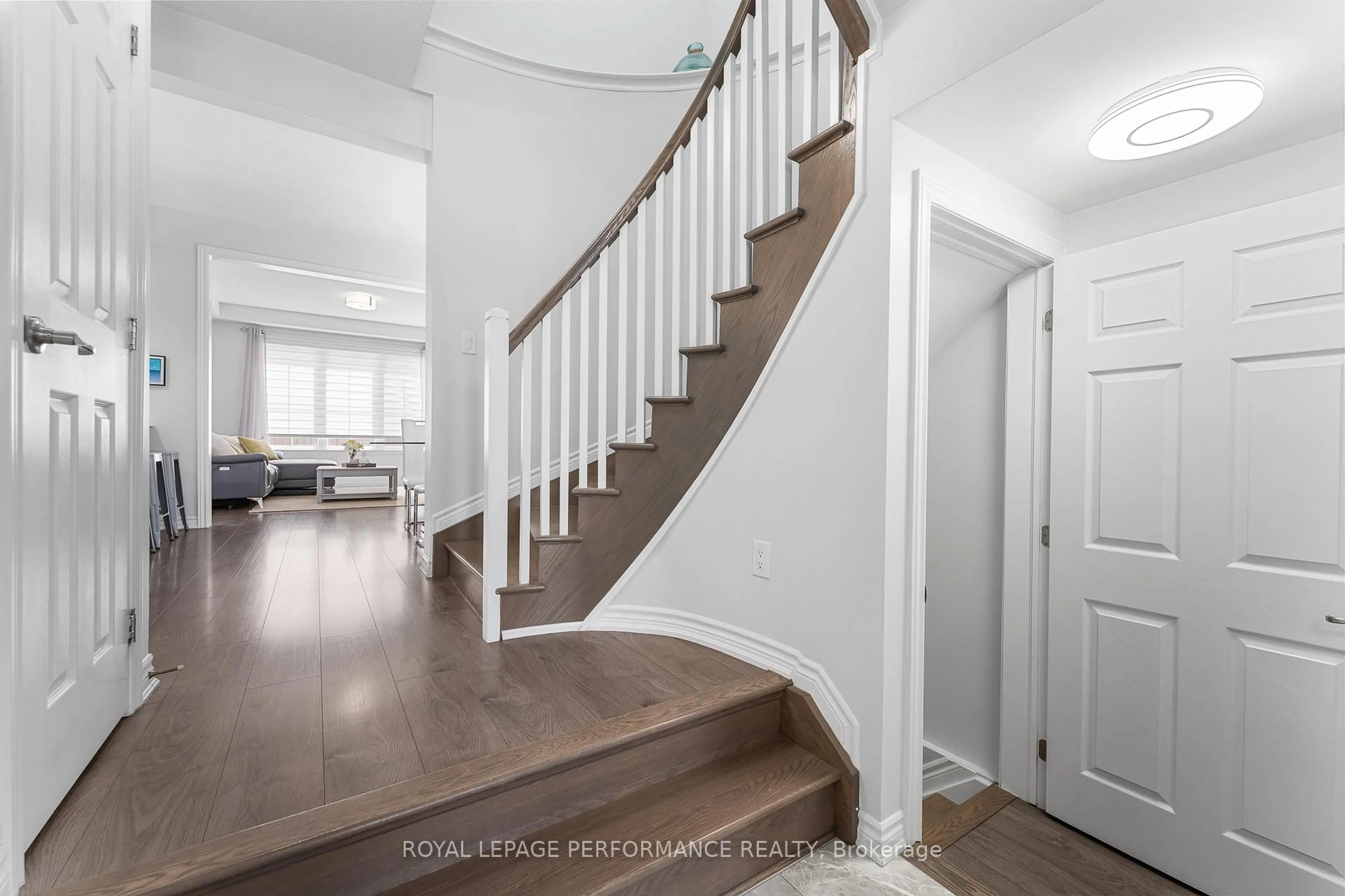 Unknown for 554 Millars Sound Way, Ottawa Ontario K2J 6K5