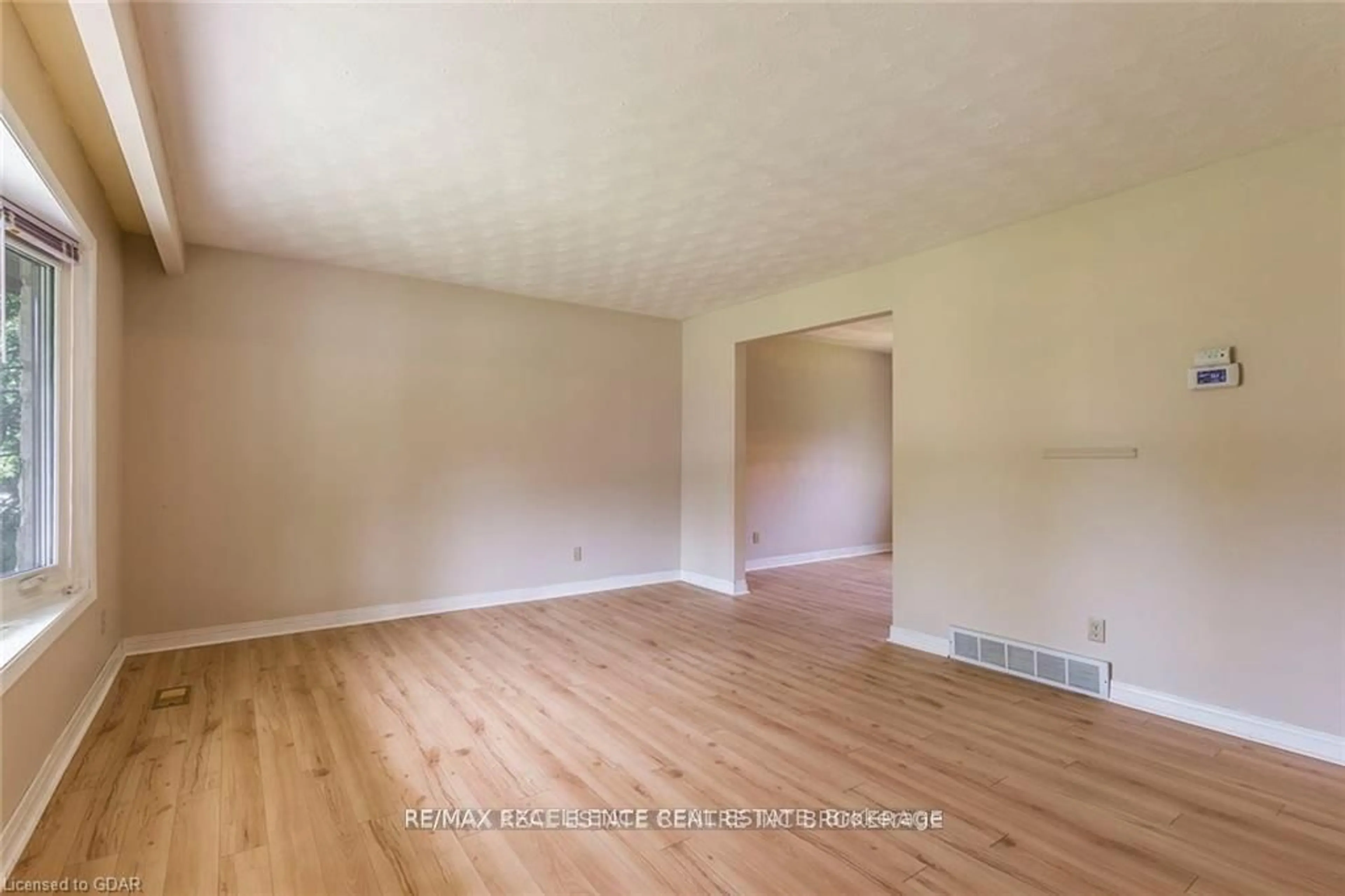 A pic of a room for 14 Renfrew Pl, Guelph Ontario N1G 2Z5