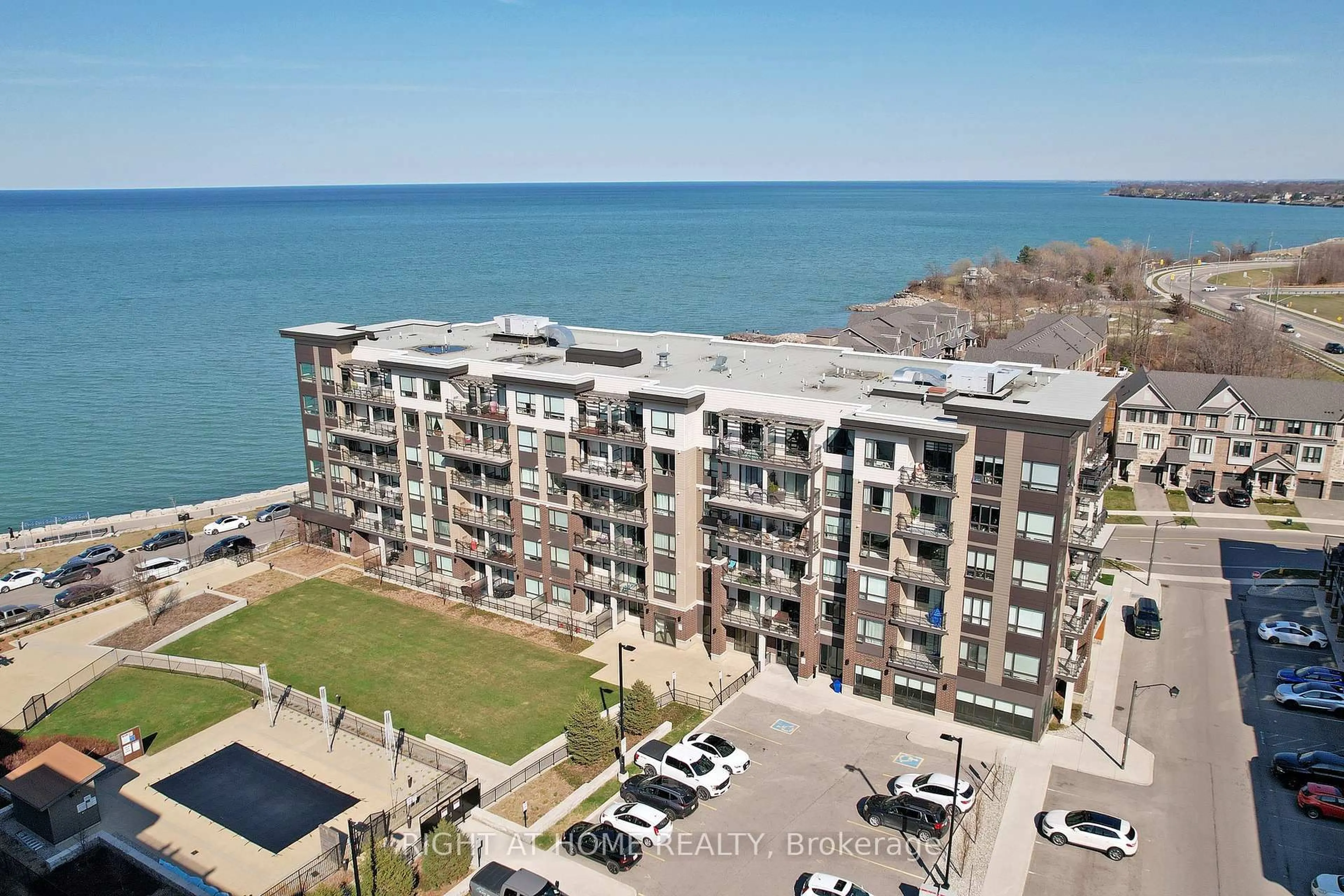 A pic from outside/outdoor area/front of a property/back of a property/a pic from drone, water/lake/river/ocean view for 10 Esplanade Lane #616, Grimsby Ontario L3M 0H1