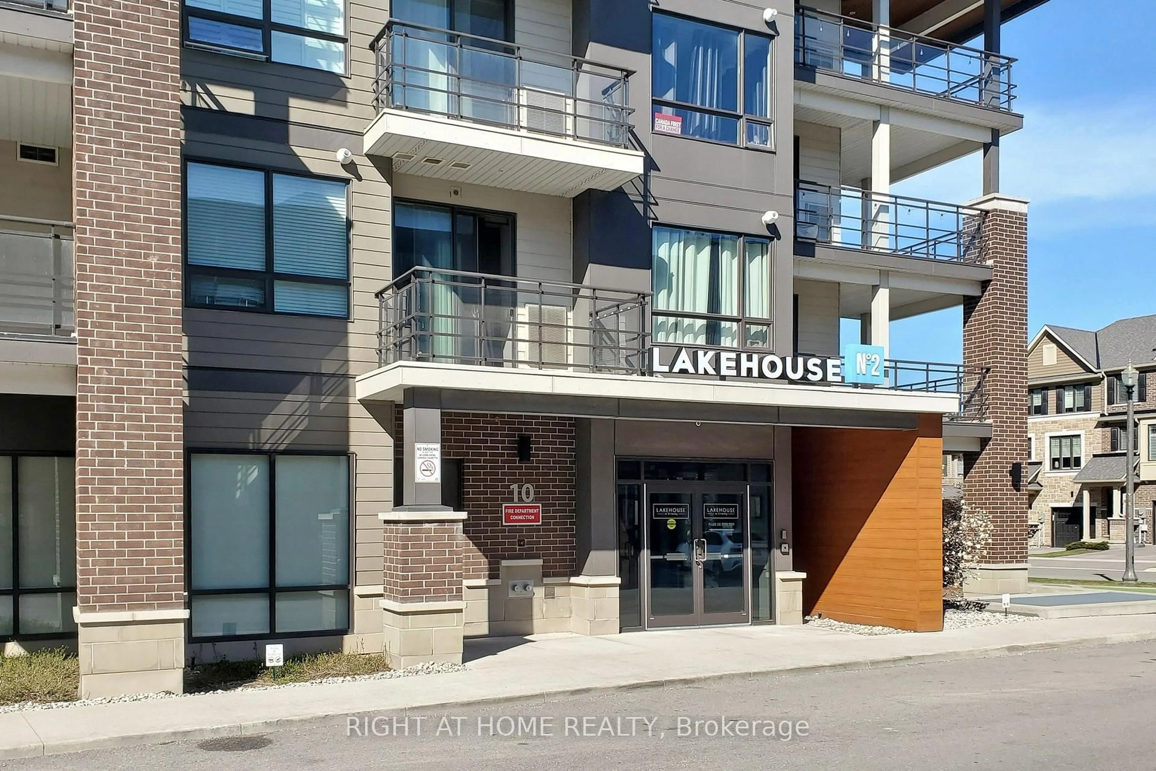 Unknown for 10 Esplanade Lane #616, Grimsby Ontario L3M 0H1