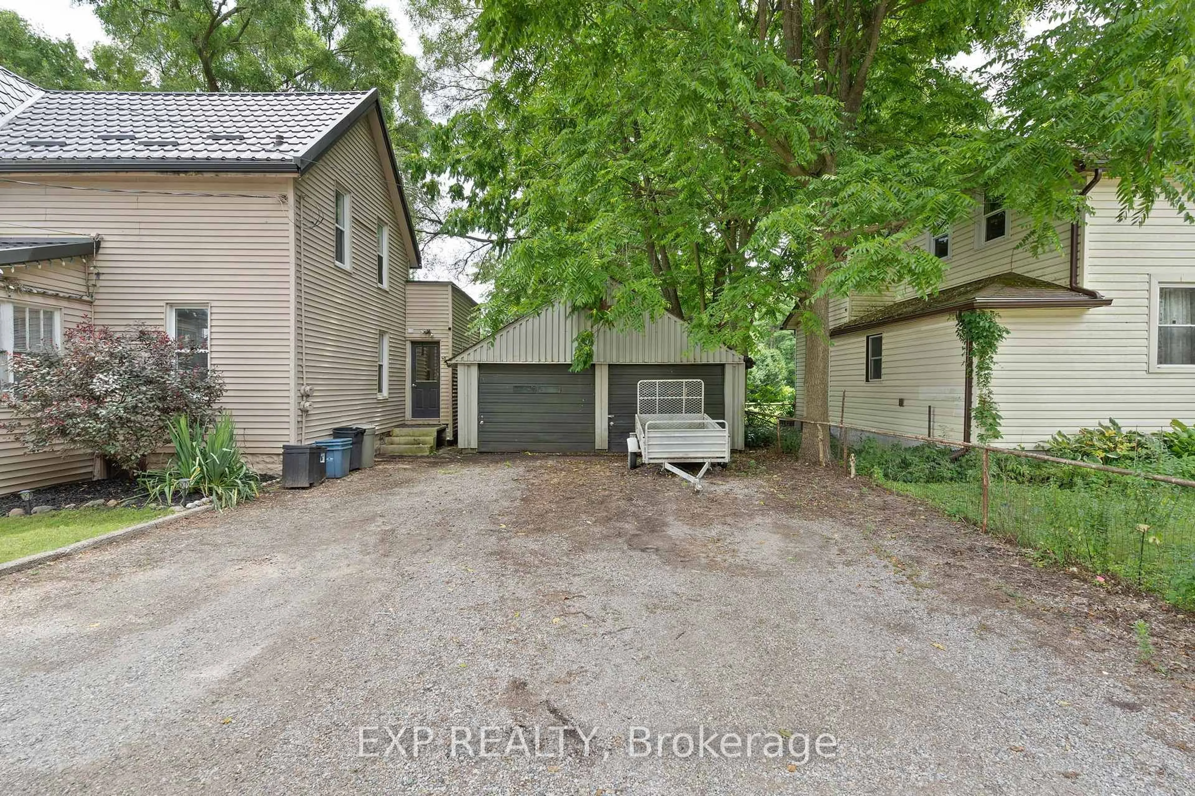 A pic from outside/outdoor area/front of a property/back of a property/a pic from drone, street for 166 Mehring Ave, West Elgin Ontario N0L 2P0