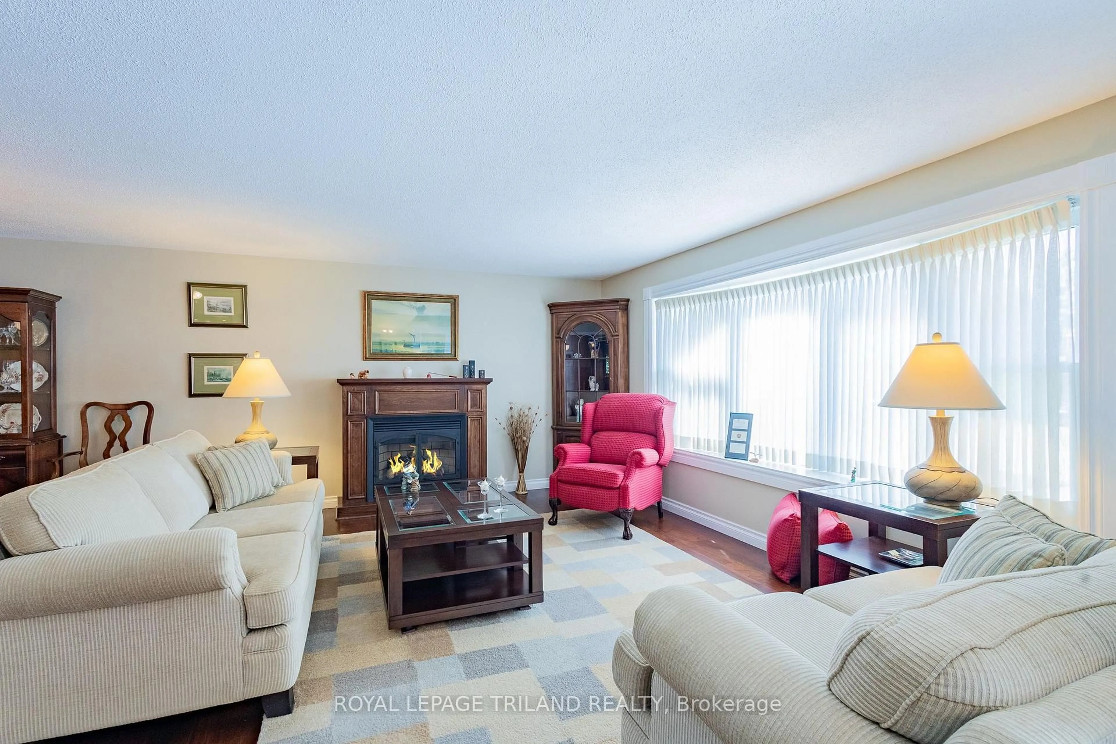 Living room with furniture, unknown for 387 Augusta Cres, South Huron Ontario N0M 1T0