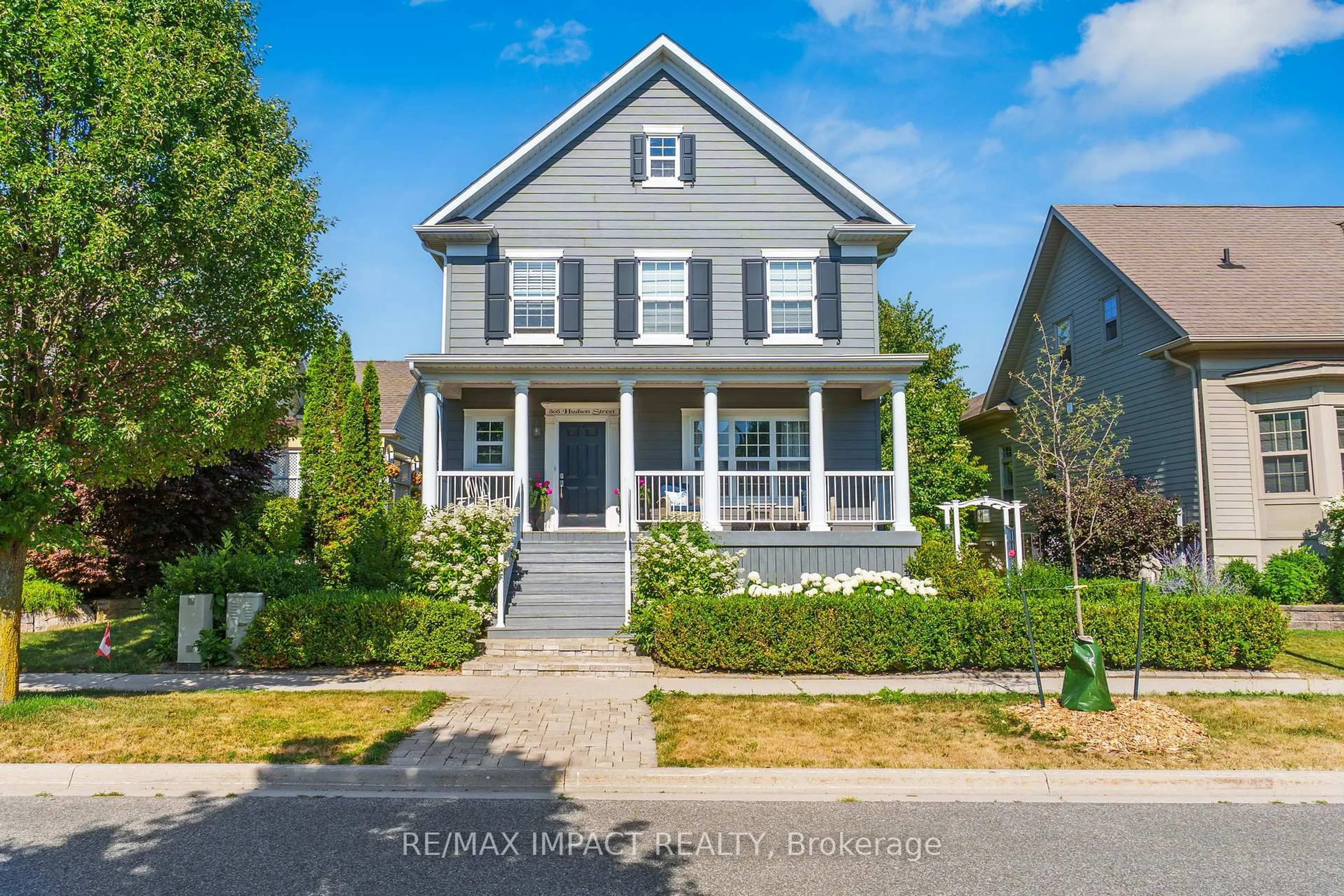 Home with vinyl exterior material, street for 808 Hudson St, Cobourg Ontario K9A 4J7