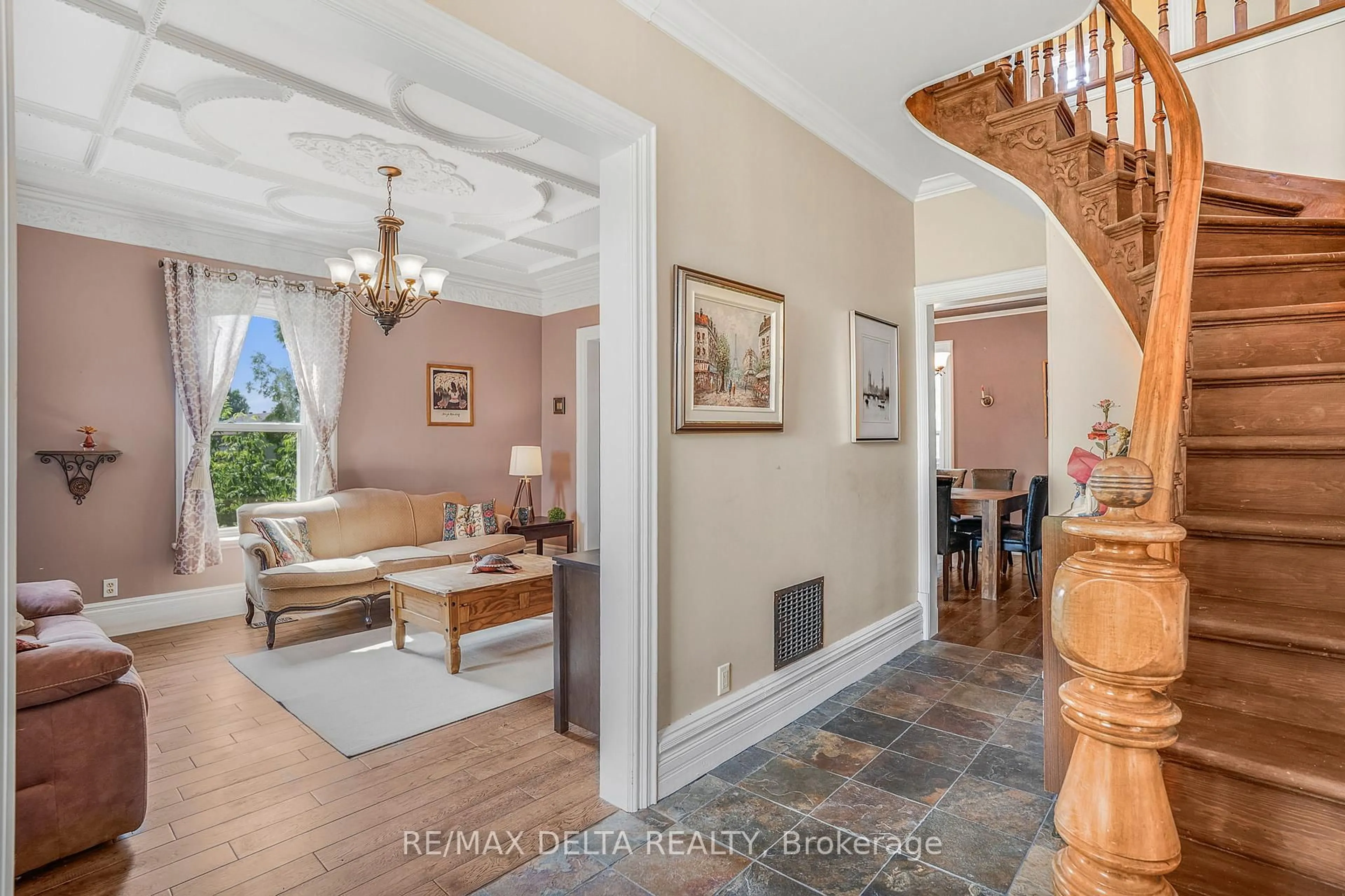 Indoor entryway for 1504 Ritchance Rd, Champlain Ontario K0B 1K0