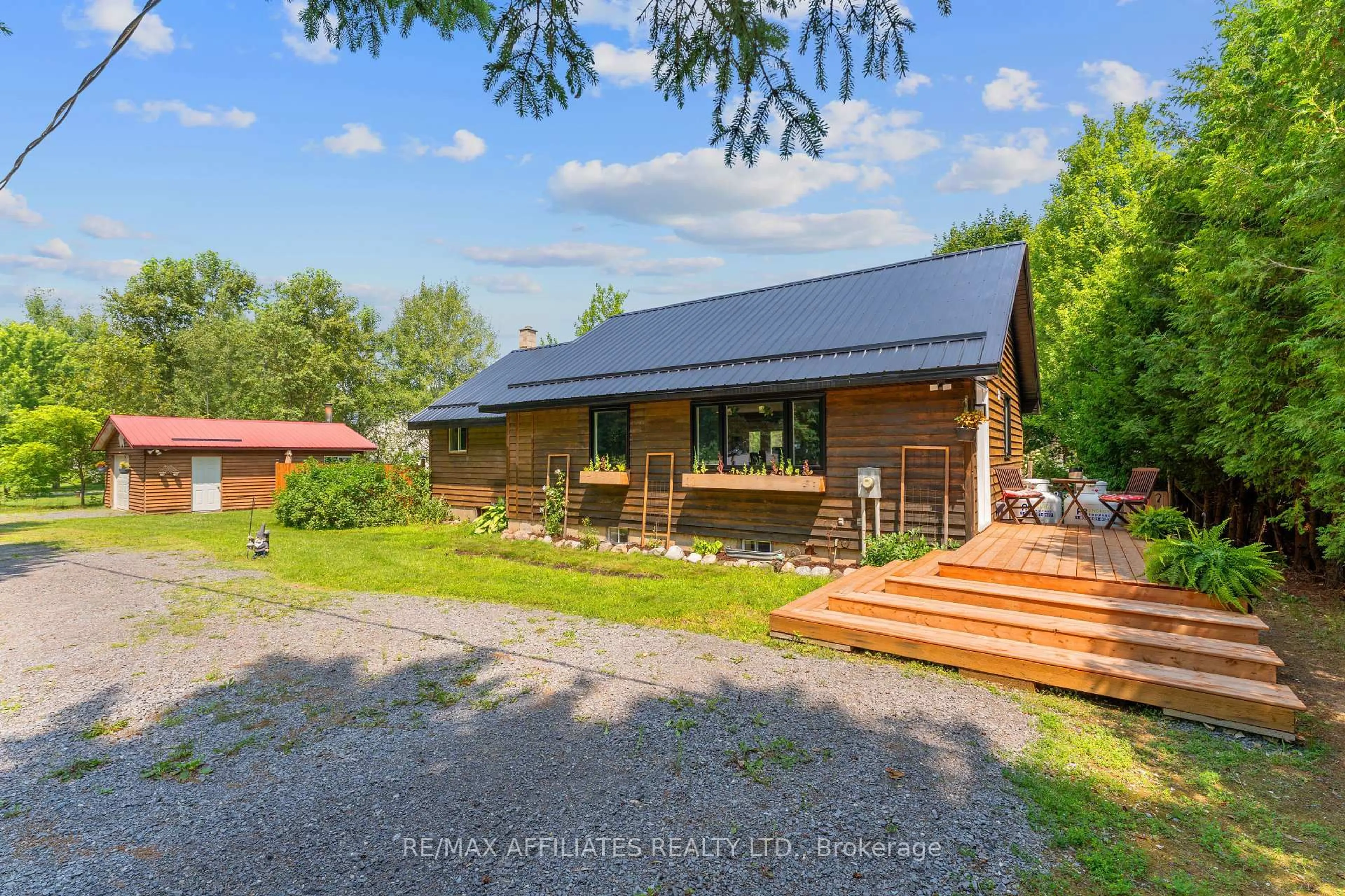 A pic from outside/outdoor area/front of a property/back of a property/a pic from drone, unknown for 2292 Eady Rd, Renfrew Ontario K7V 3Z8