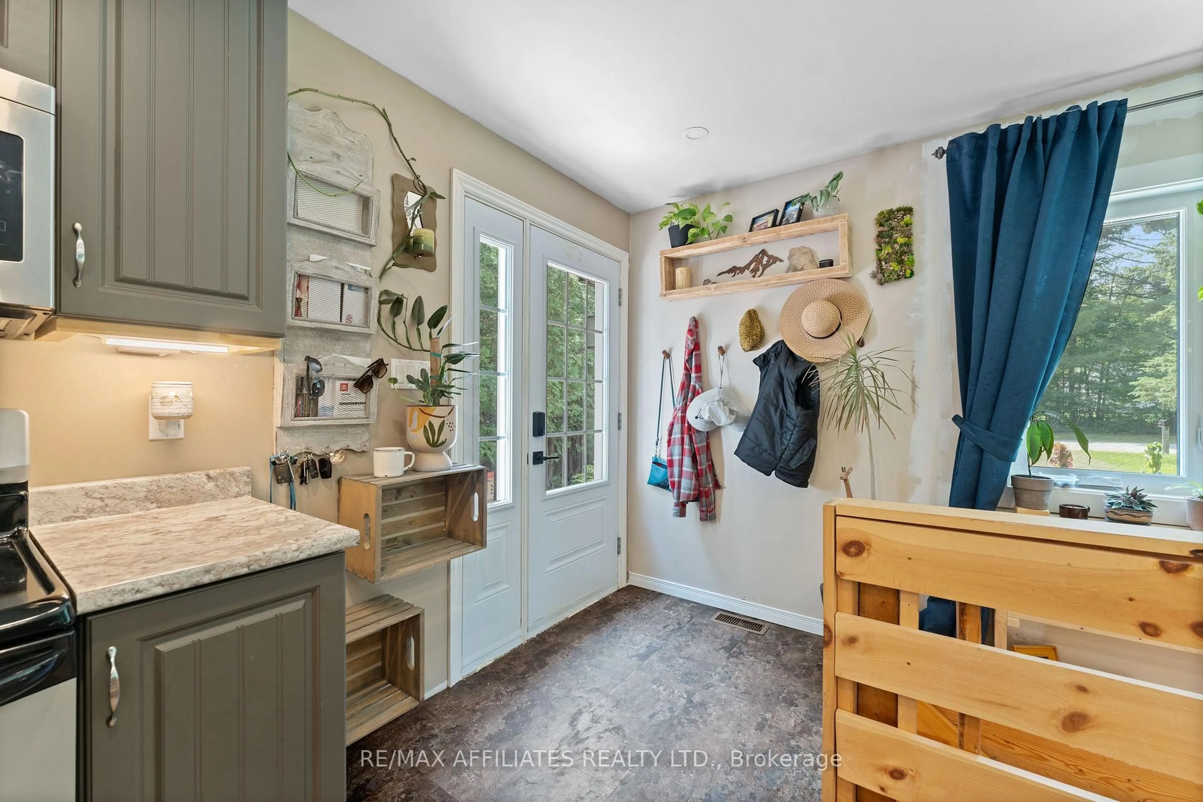 Laundry room for 2292 Eady Rd, Renfrew Ontario K7V 3Z8