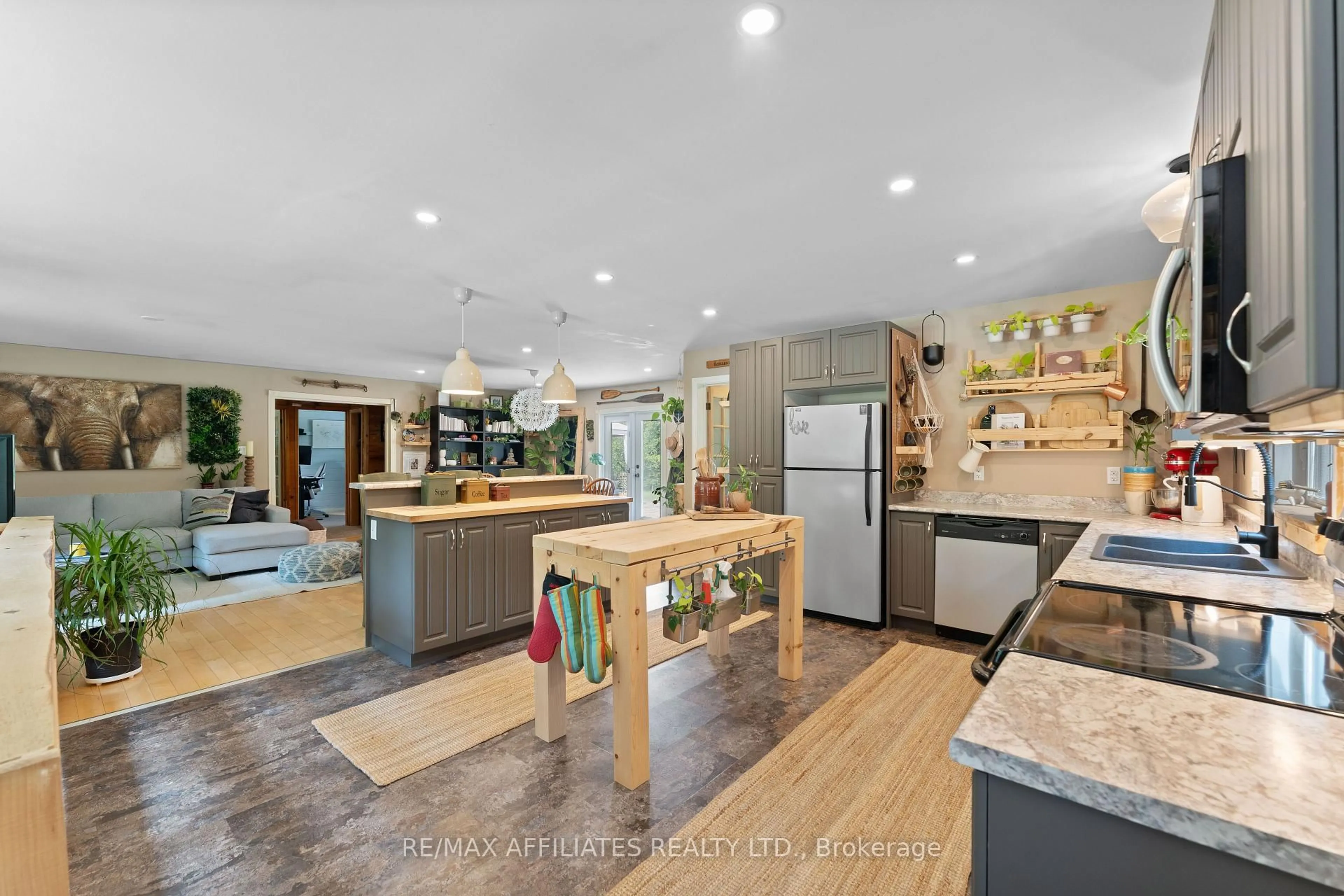 Open concept kitchen, unknown for 2292 Eady Rd, Renfrew Ontario K7V 3Z8
