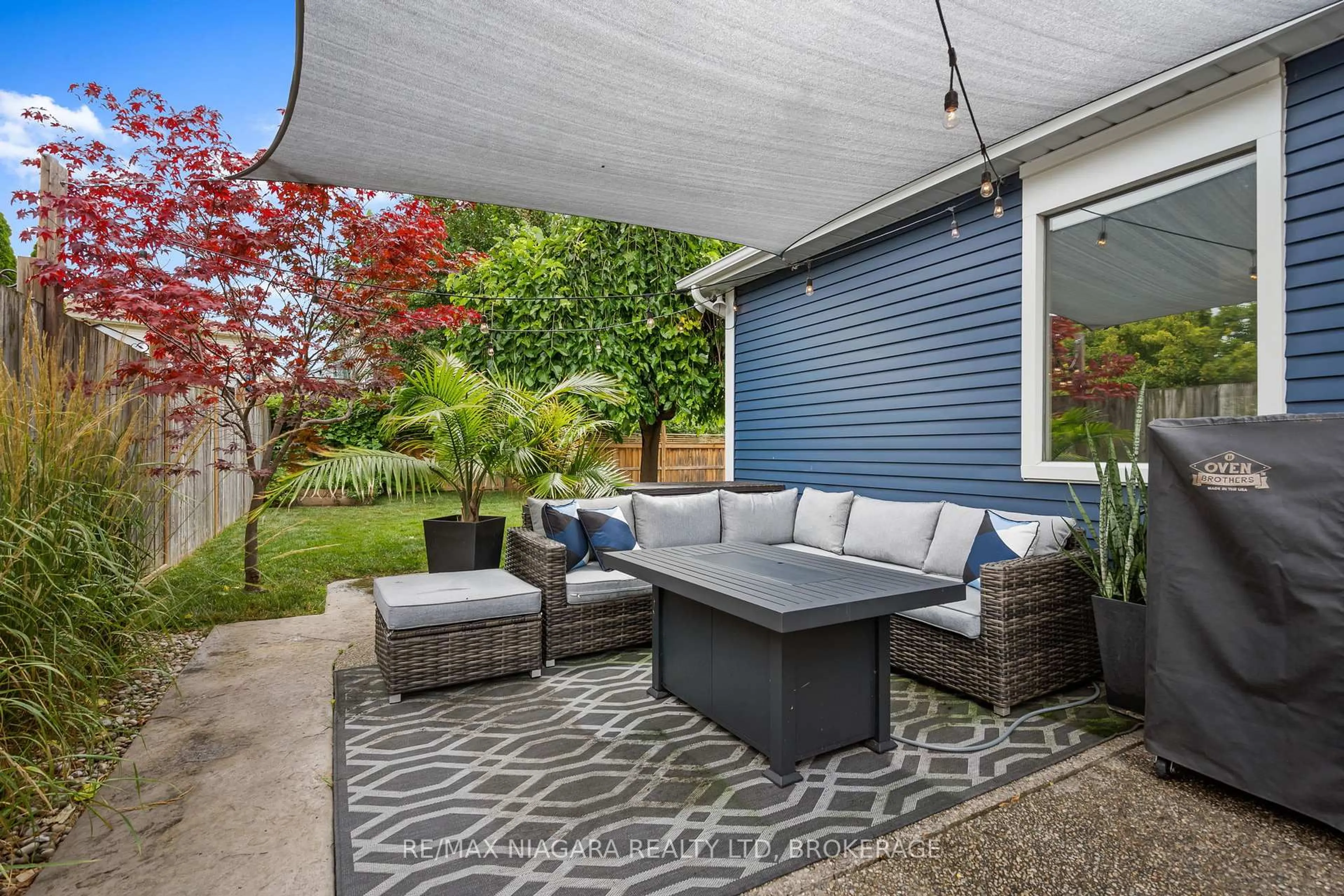 Patio, street for 99 Sawmill Rd, St. Catharines Ontario L2S 3K1