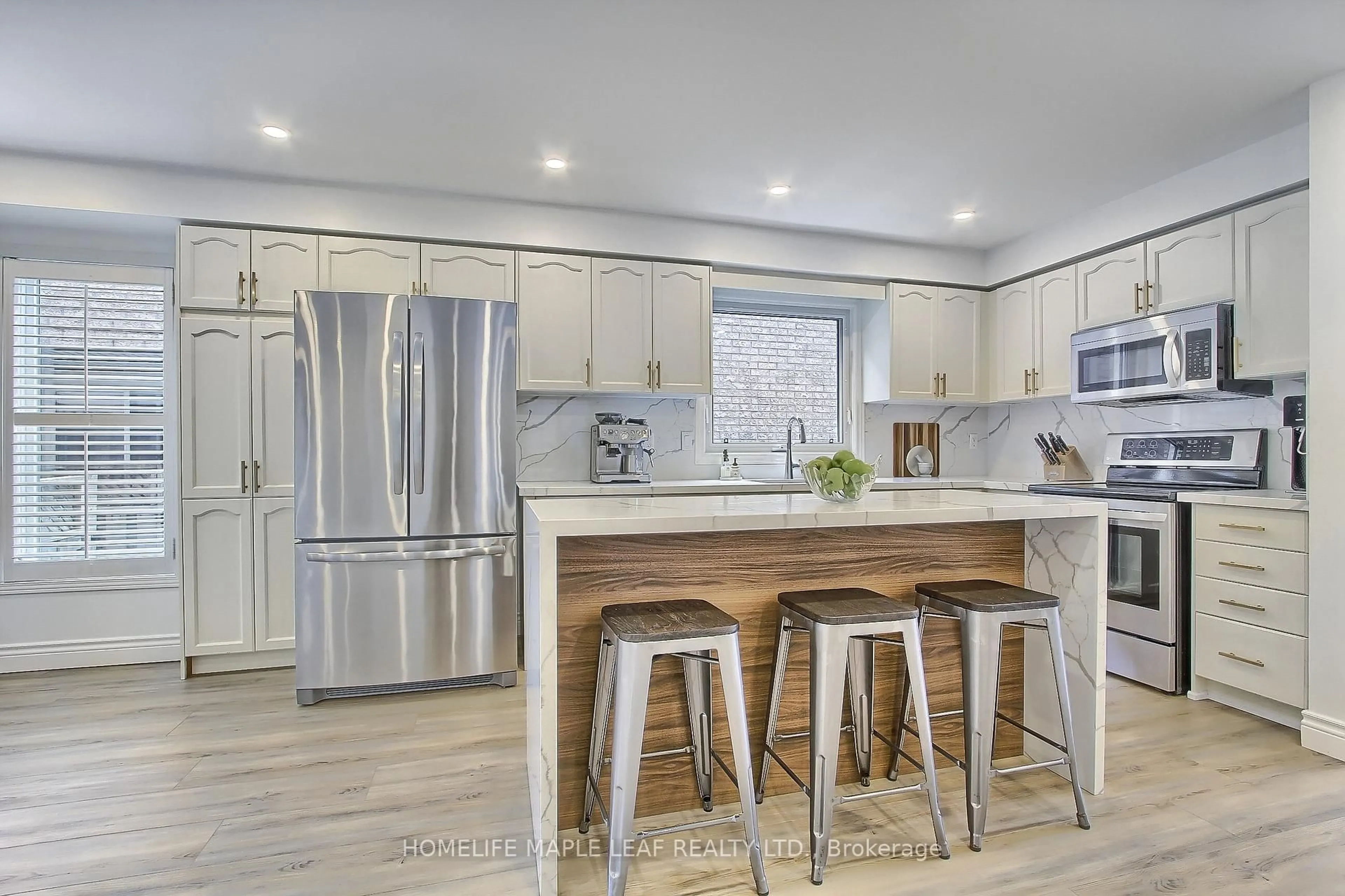 Open concept kitchen, unknown for 39 Segwun Rd, Hamilton Ontario L8B 0K2