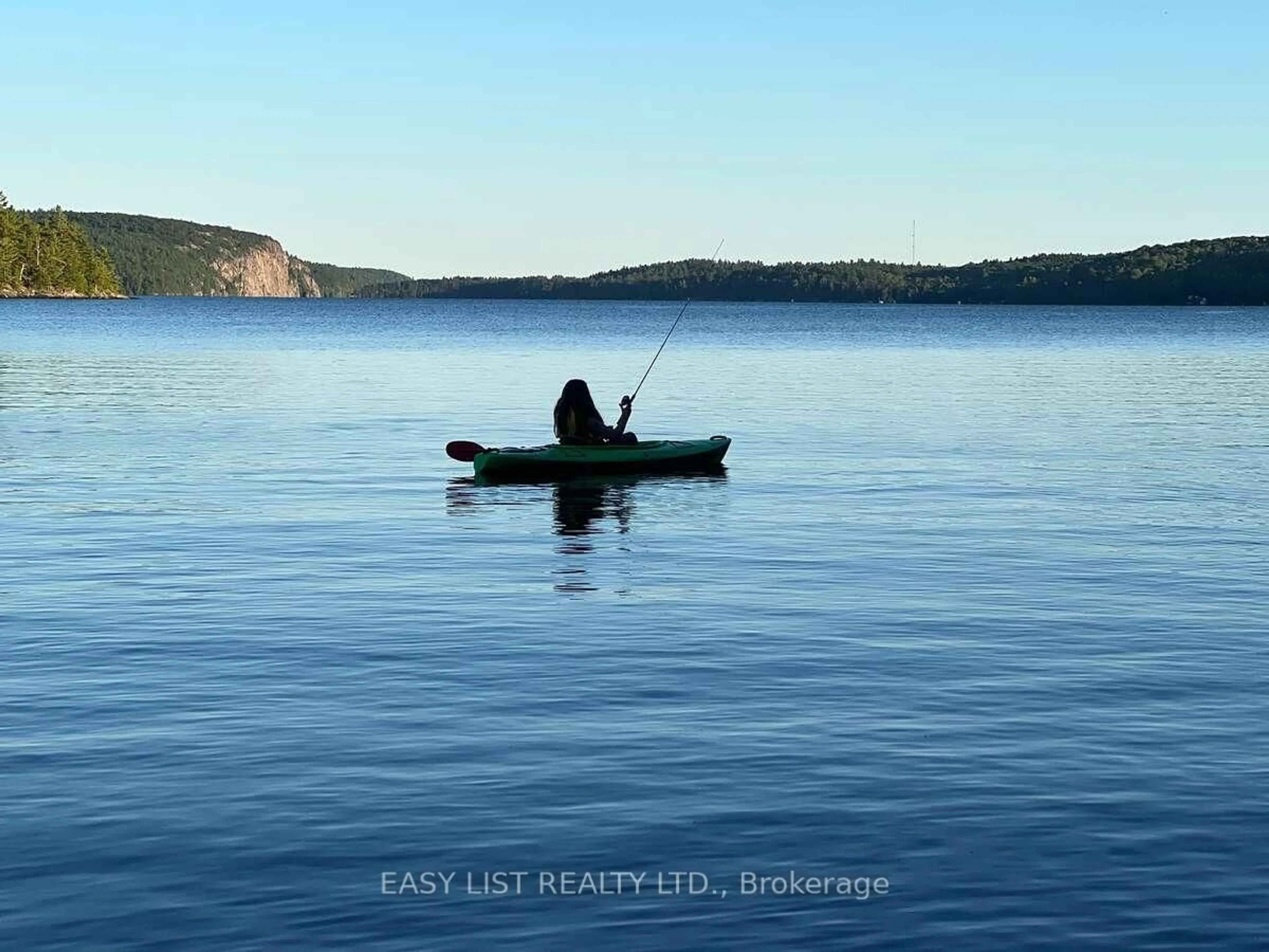 Blurry image for 286 Mazinaw Lake, Cloyne Ontario K0H 1K0