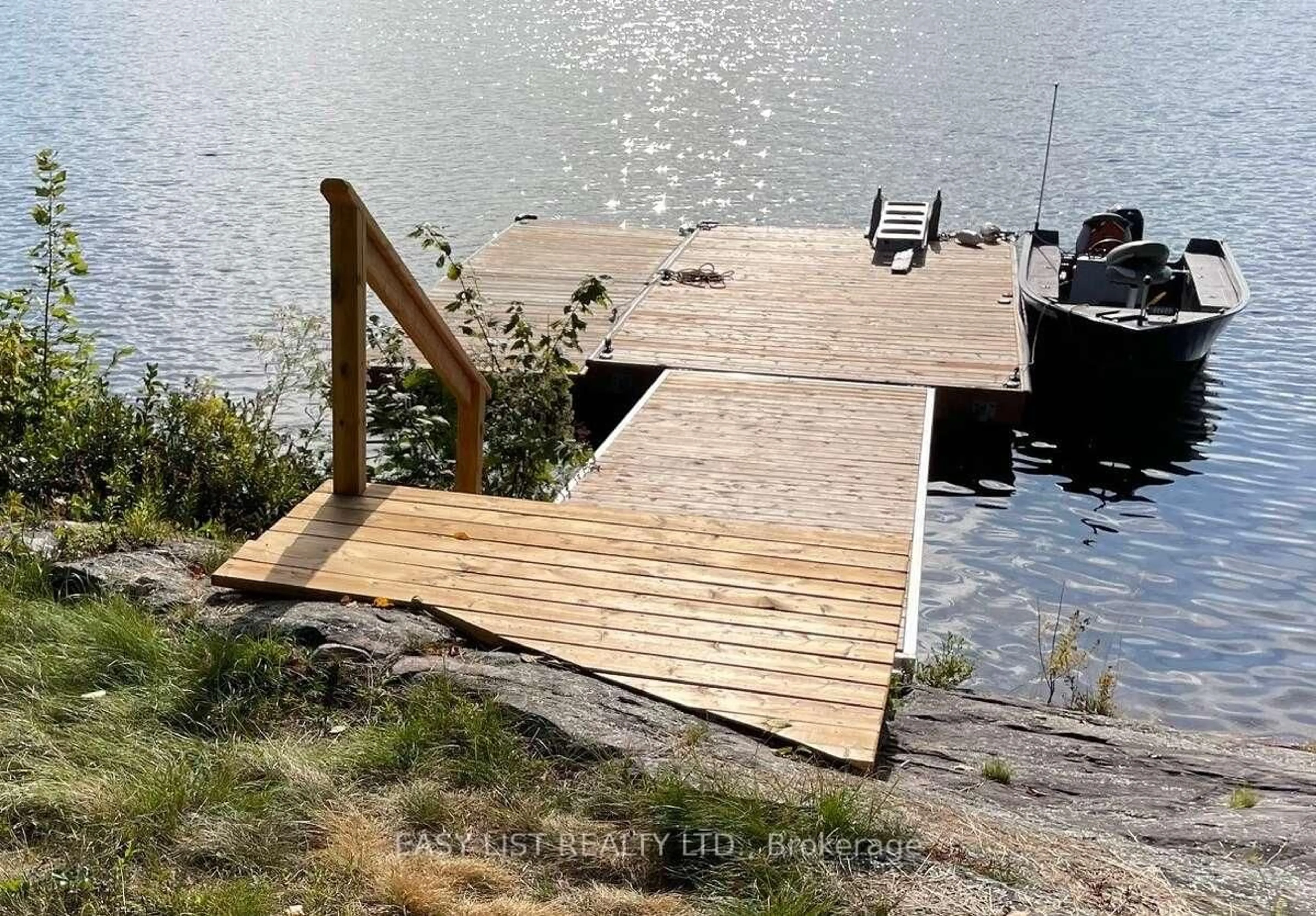 Stairs for 286 Mazinaw Lake, Cloyne Ontario K0H 1K0
