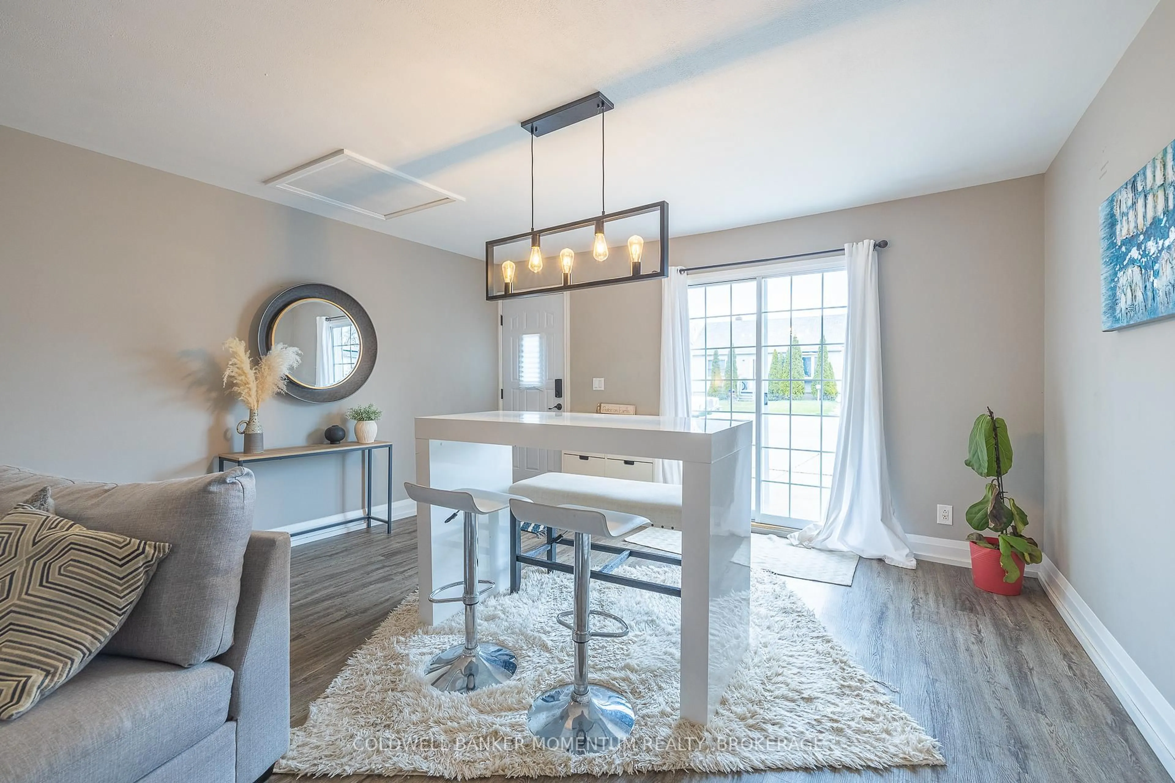 Unknown for 35 Kinsey St, St. Catharines Ontario L2S 1C9