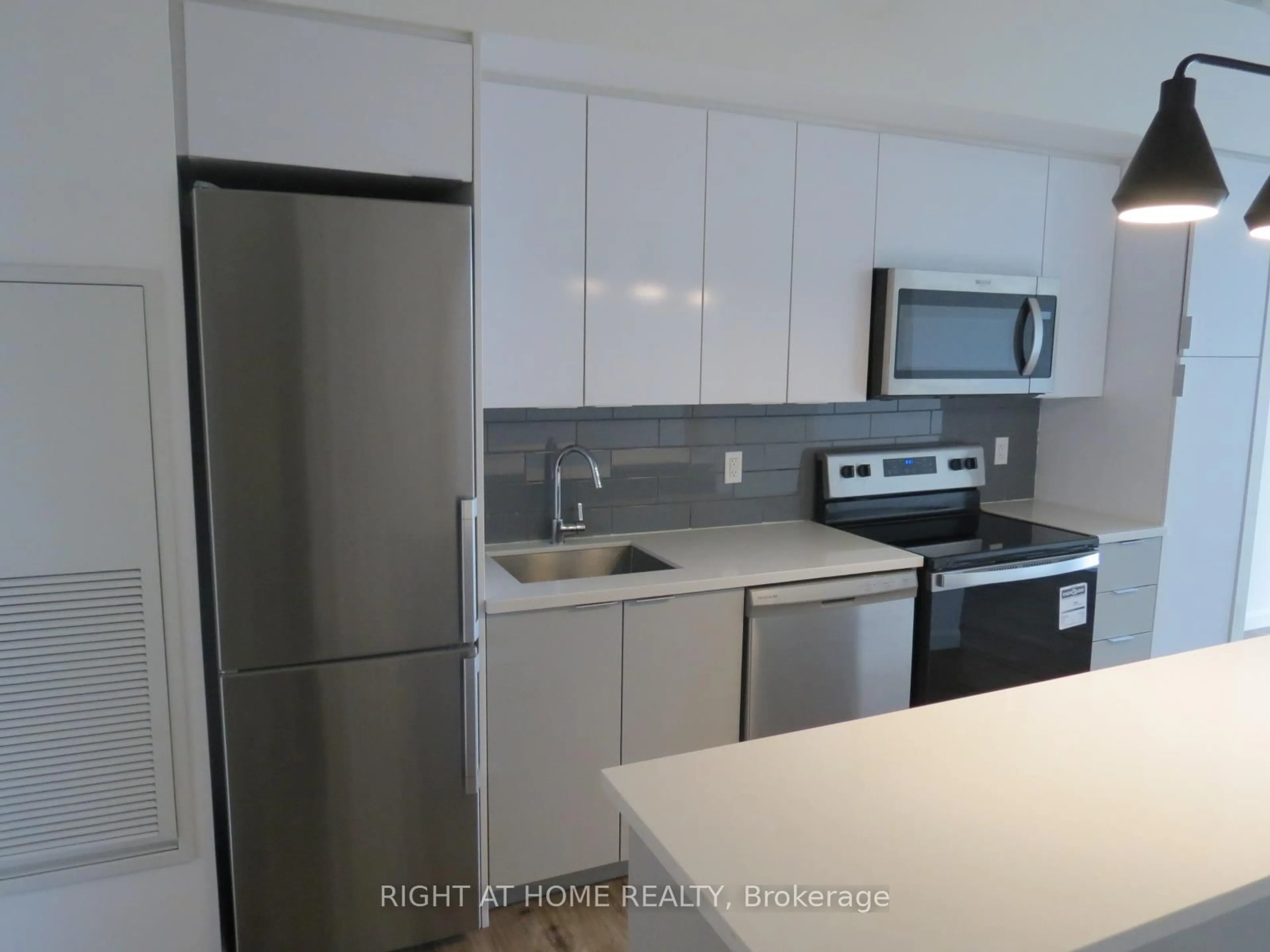 Standard kitchen, unknown for 7 Erie Ave #704, Brantford Ontario N3S 2E7