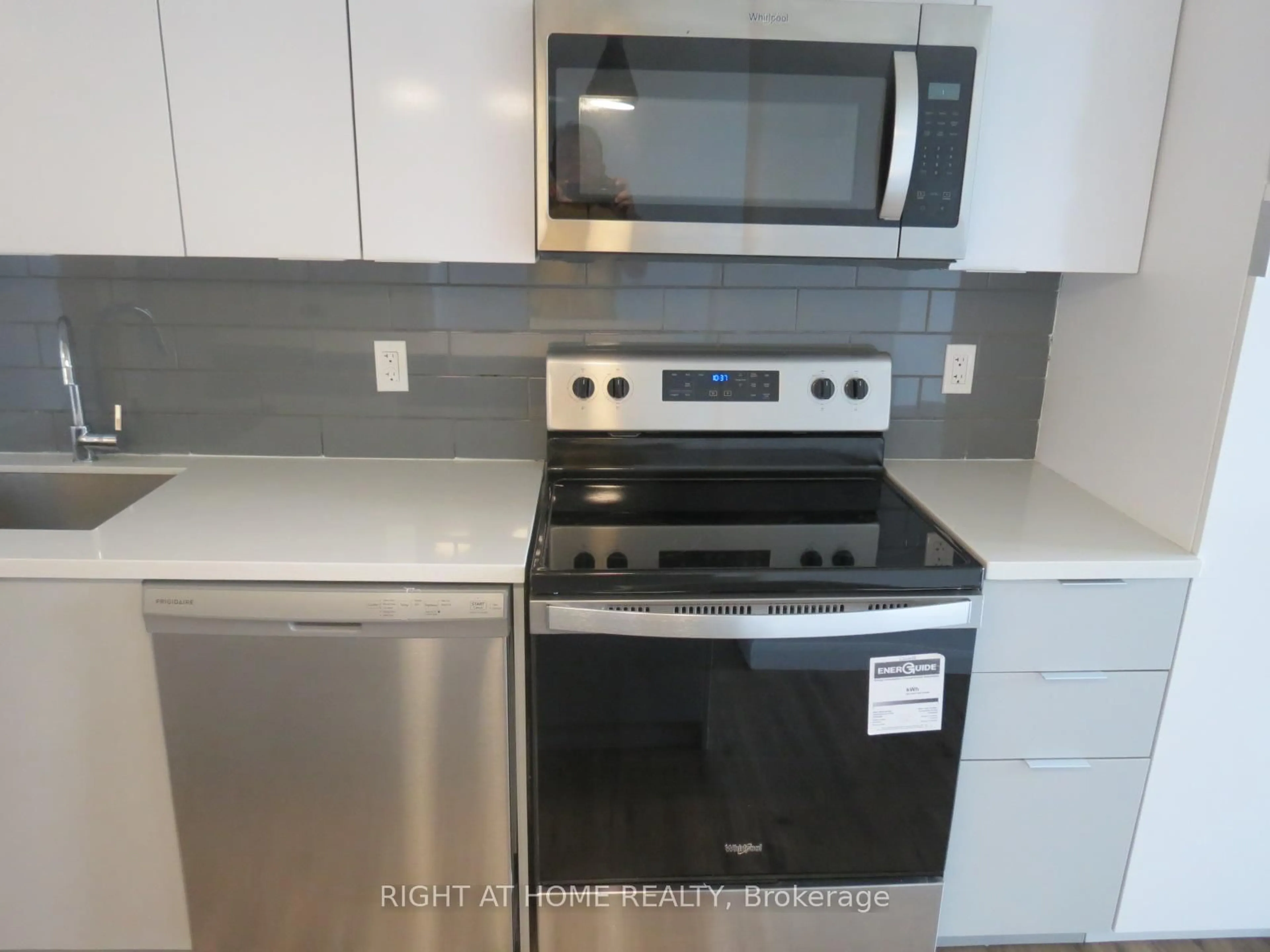 Standard kitchen, unknown for 7 Erie Ave #704, Brantford Ontario N3S 2E7