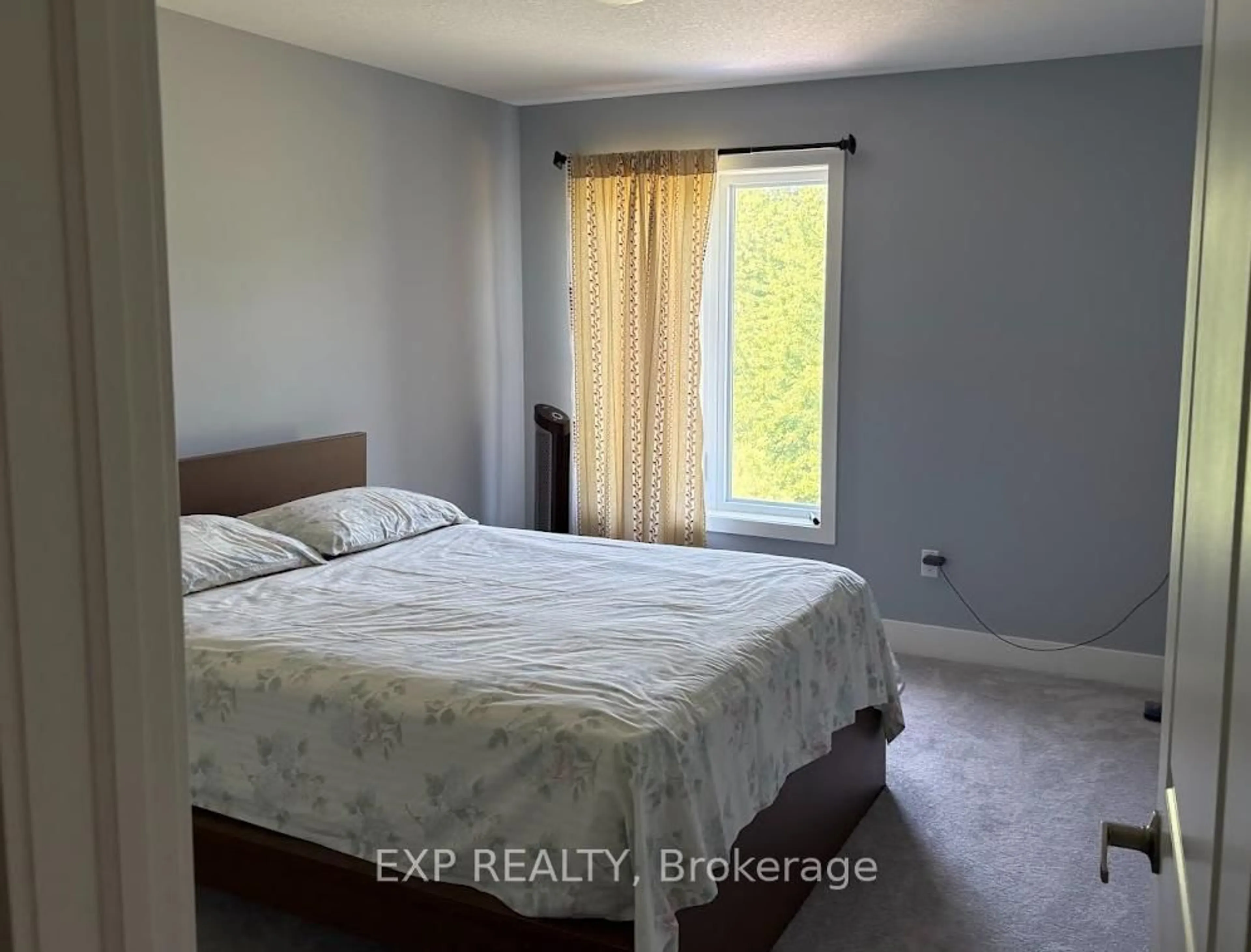A pic of a room for 760 Chelton Rd Rd, London South Ontario N6M 0H8