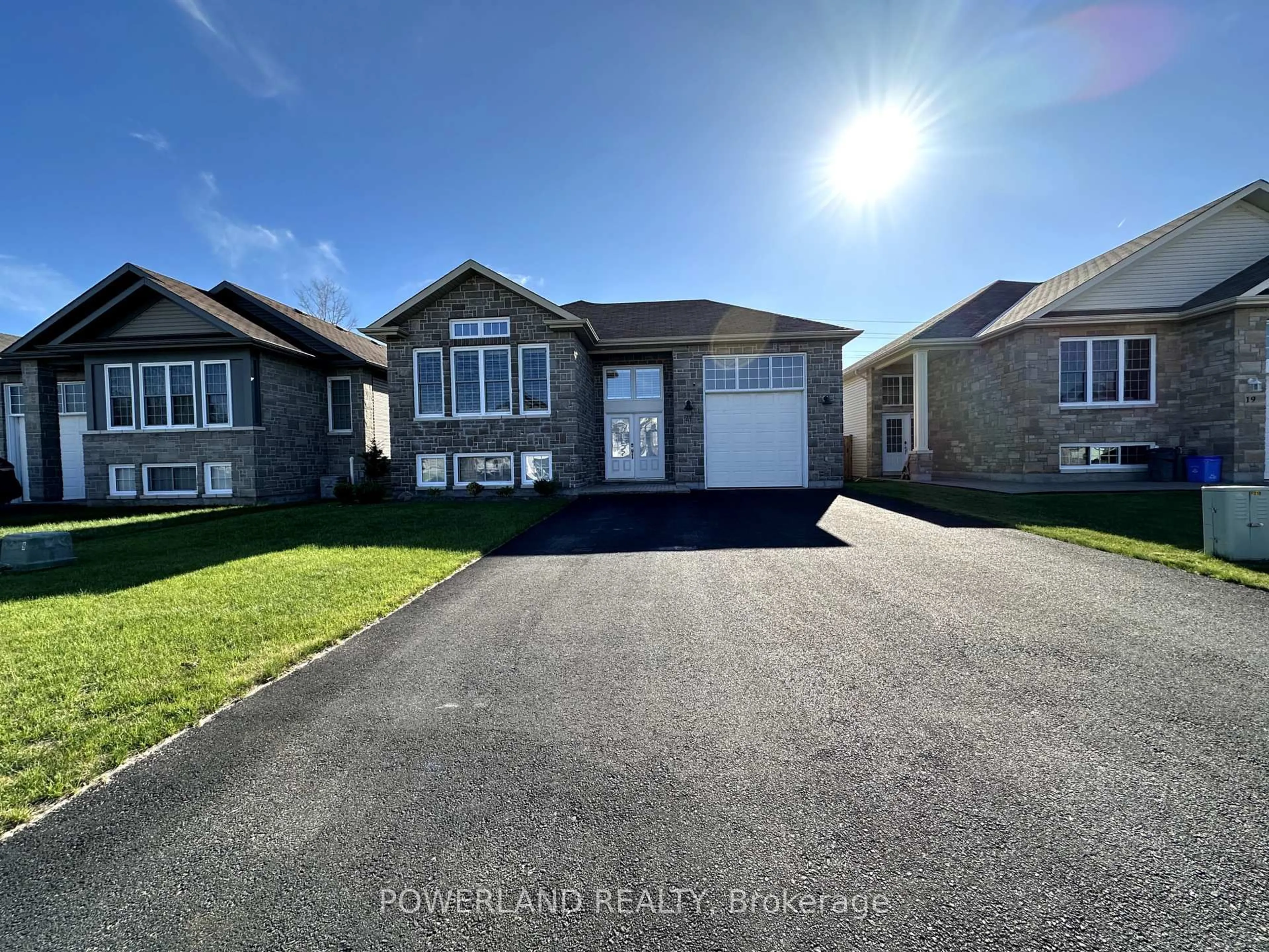 A pic from outside/outdoor area/front of a property/back of a property/a pic from drone, street for 21 Brookland Dr, North Bay Ontario P1A 0A1