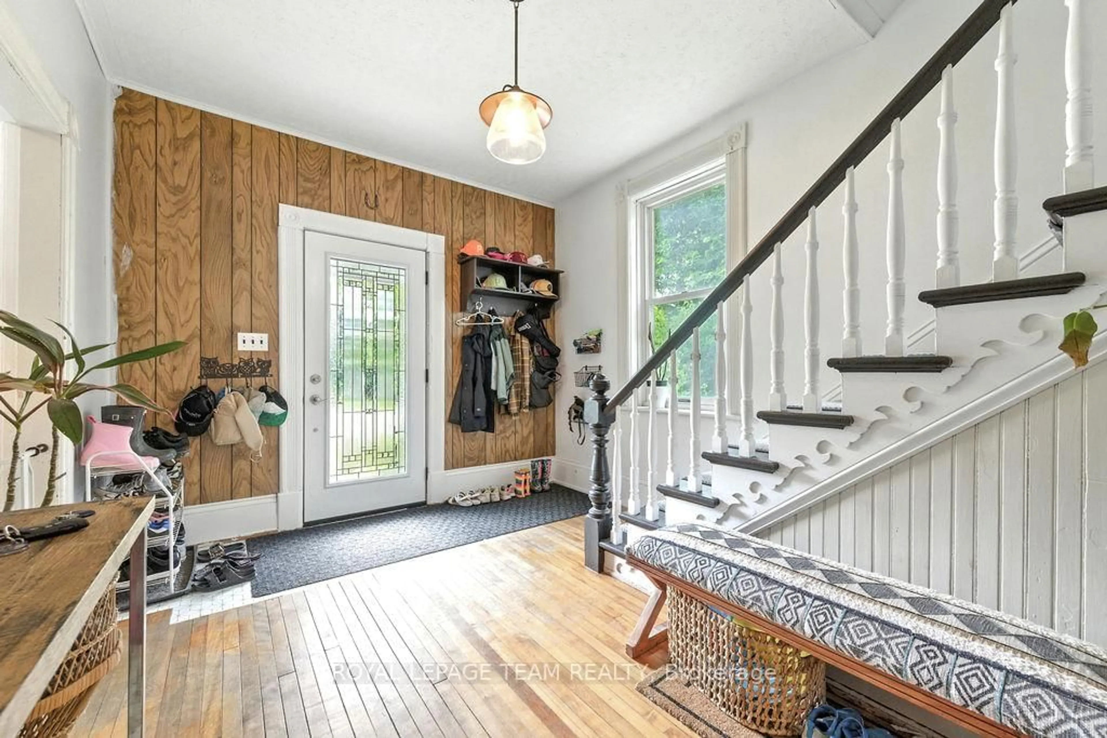 Indoor entryway for 191 DALKEITH St, Pakenham Ontario K0A 2X0