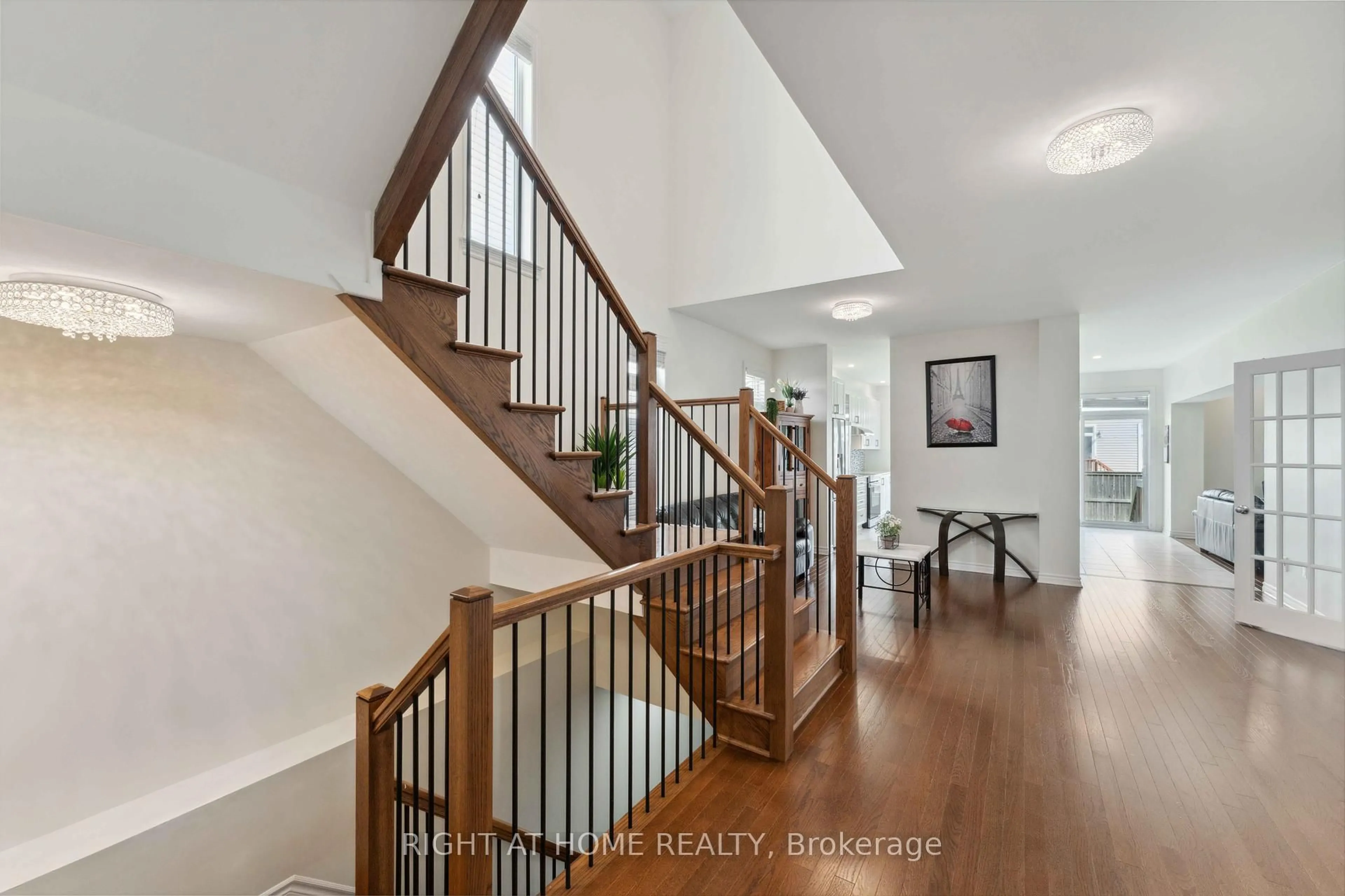 Indoor entryway for 1868 Maple Grove Rd, Ottawa Ontario K2S 0W3