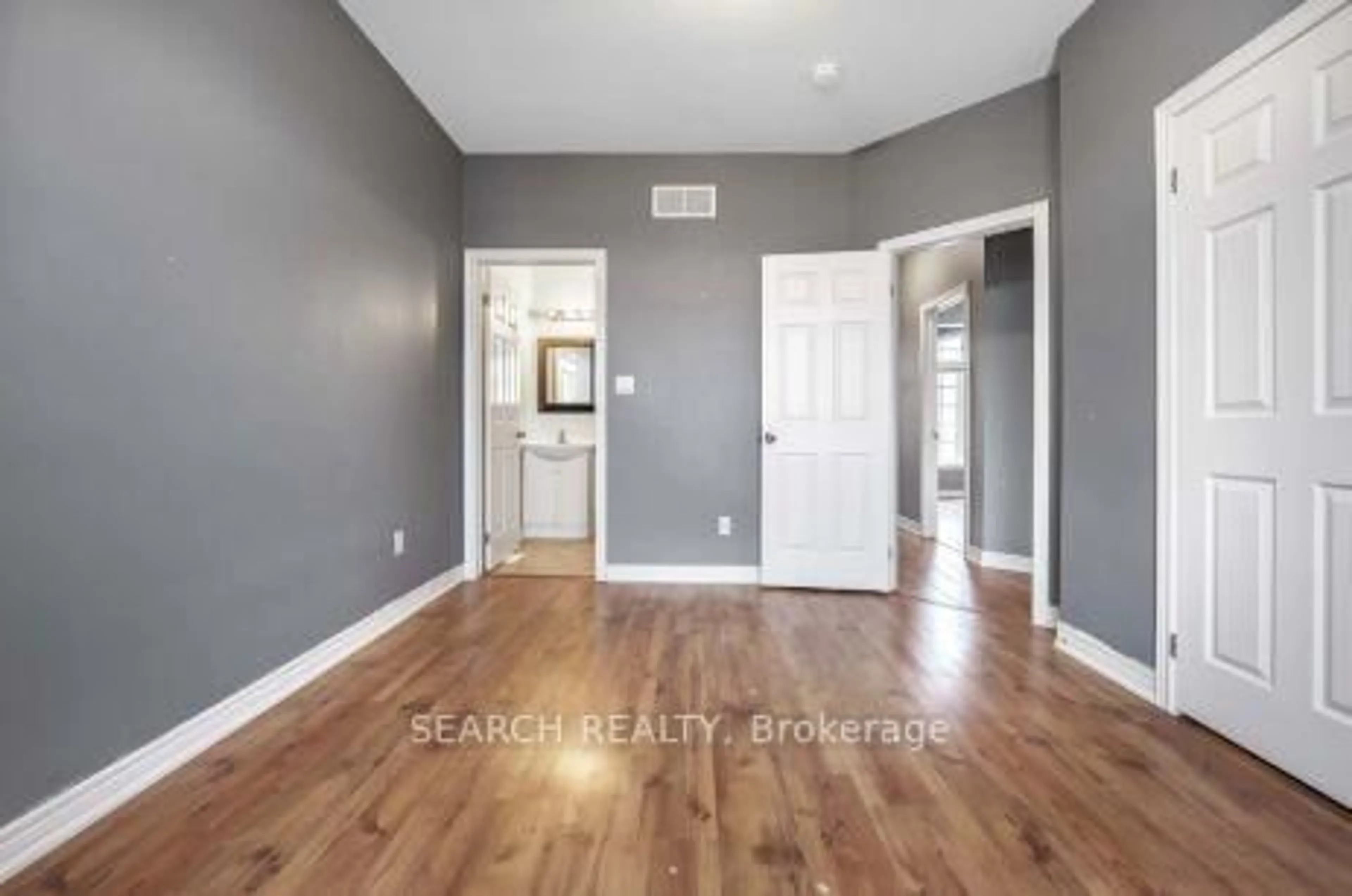 Unknown for 9 Chestnut St, St. Catharines Ontario L2T 1G6