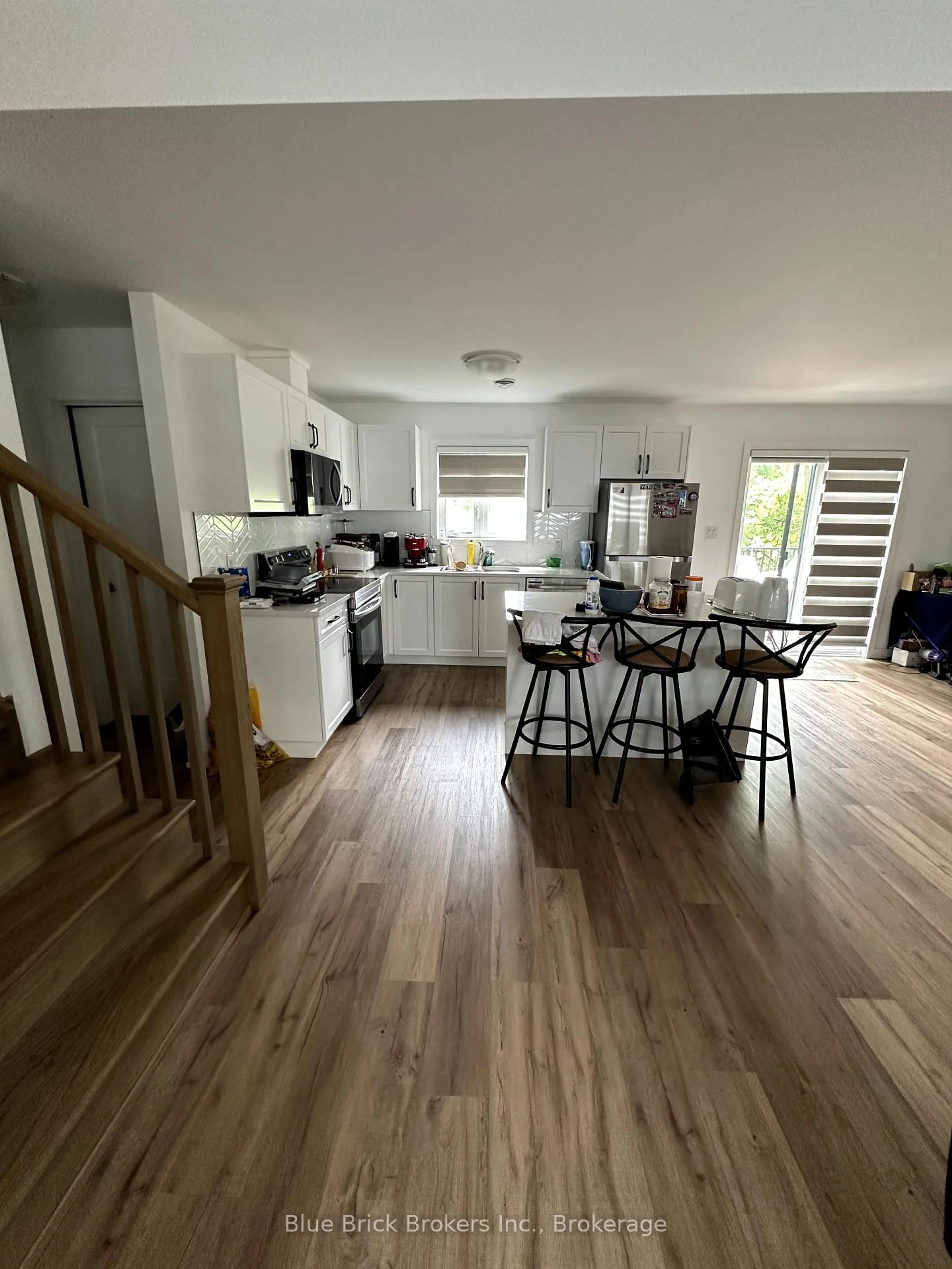 Open concept kitchen, unknown for 4263 Fourth Ave #121, Niagara Falls Ontario L2E 0C2