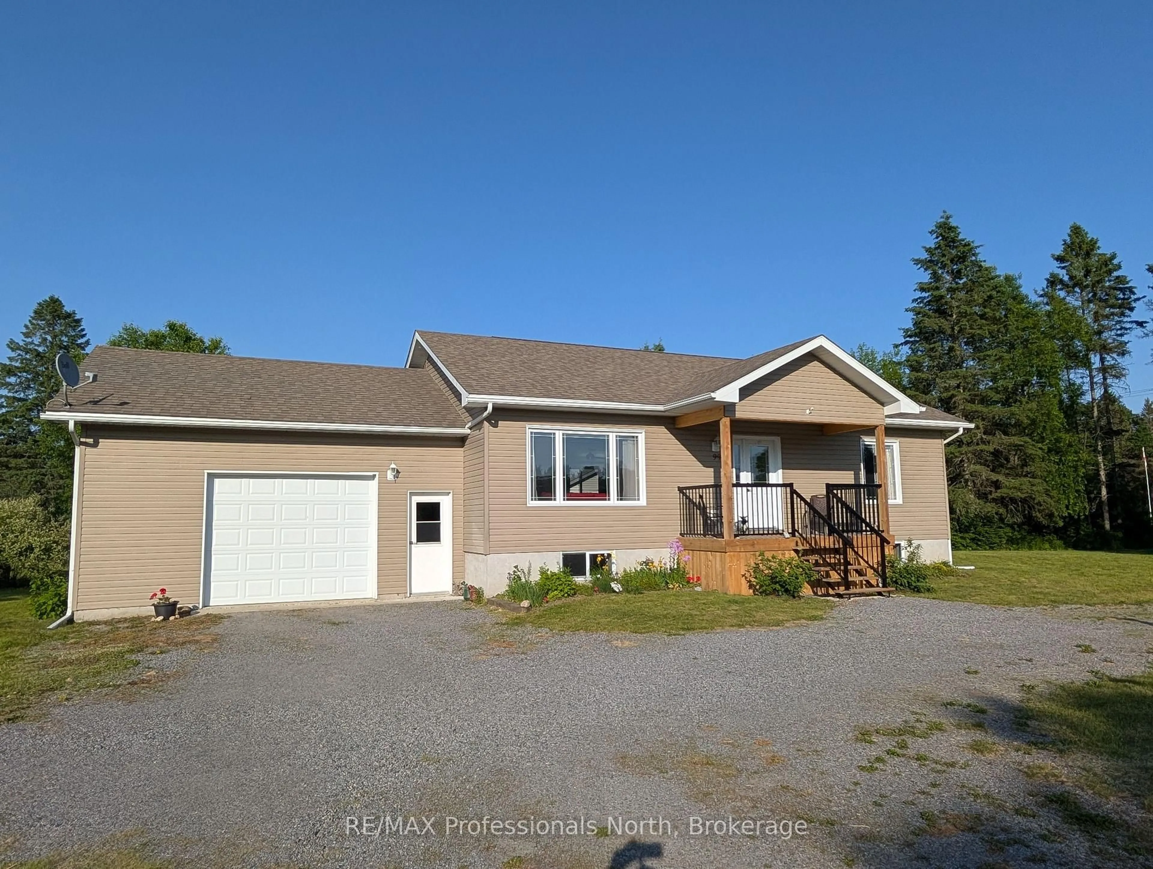 A pic from outside/outdoor area/front of a property/back of a property/a pic from drone, unknown for 99 CHERYL Cres, Strong Ontario P0A 1Z0