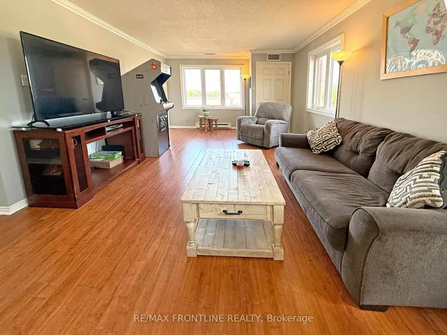 10 ARMSTRONG Dr Unit #302, Smiths Falls 4