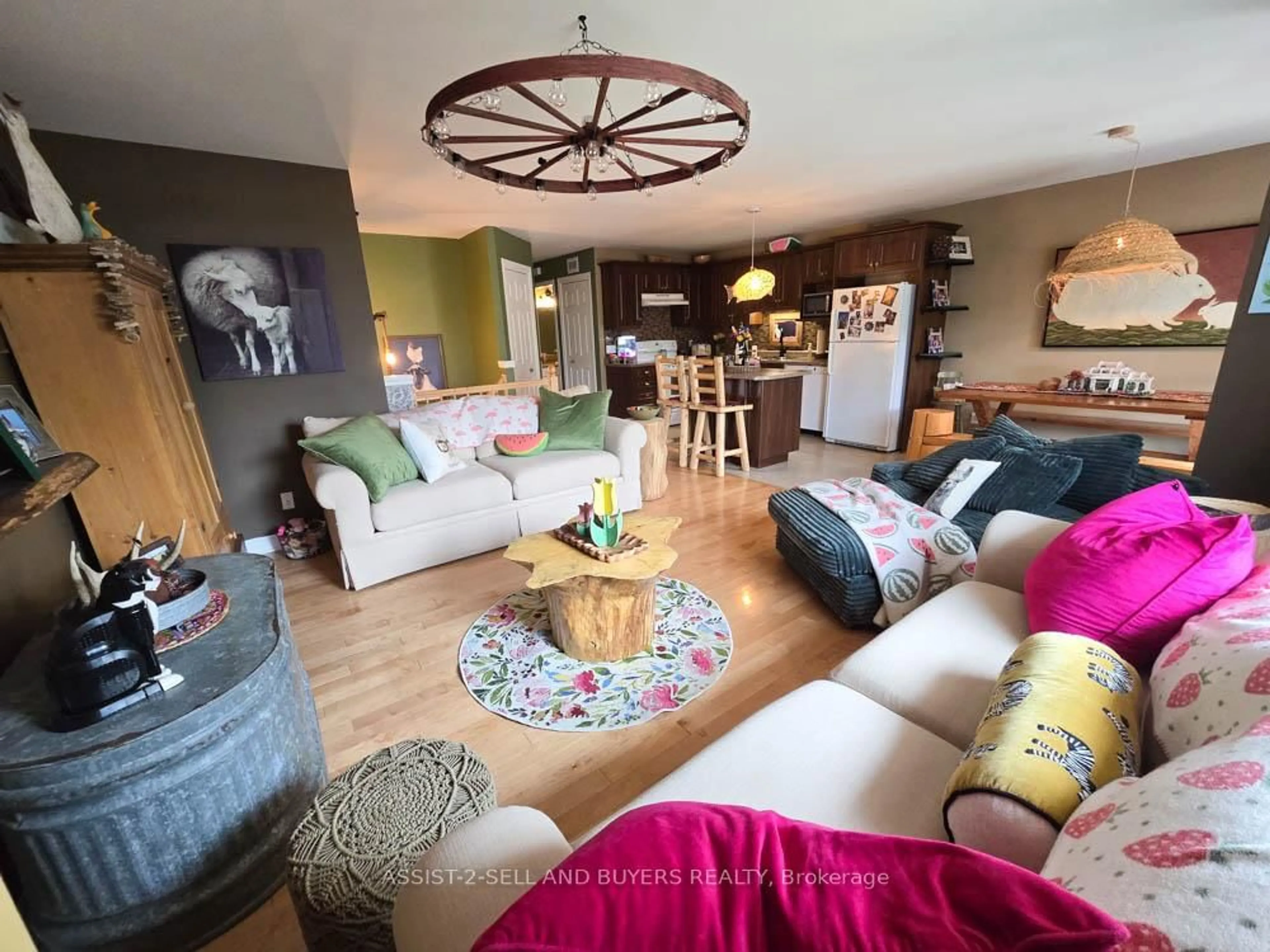 Living room with furniture, unknown for 371 Emma Ave, Cornwall Ontario K6J 0A1