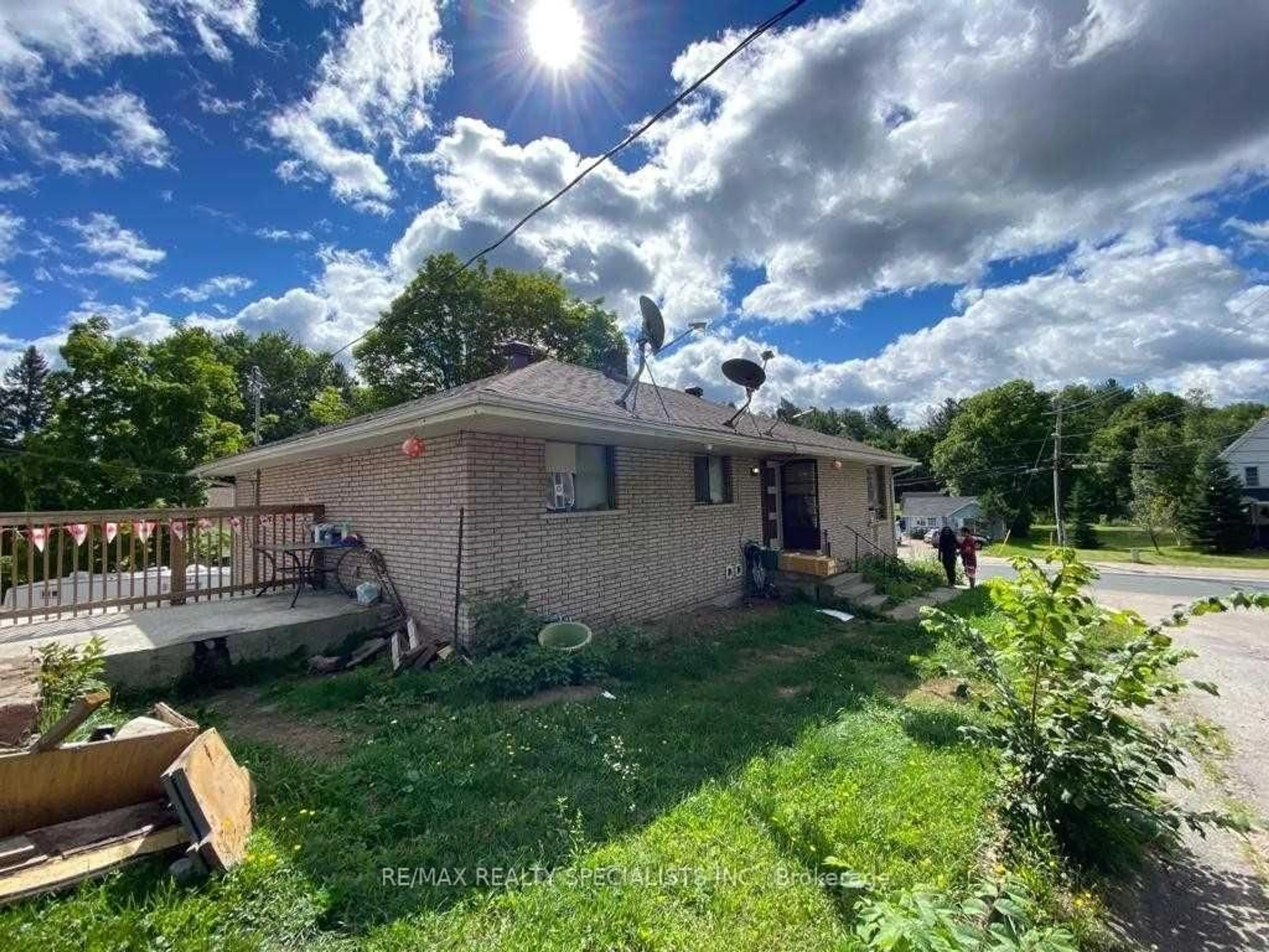 A pic from outside/outdoor area/front of a property/back of a property/a pic from drone, unknown for 40 & 42 Bridge St, Bancroft Ontario K0L 1C0