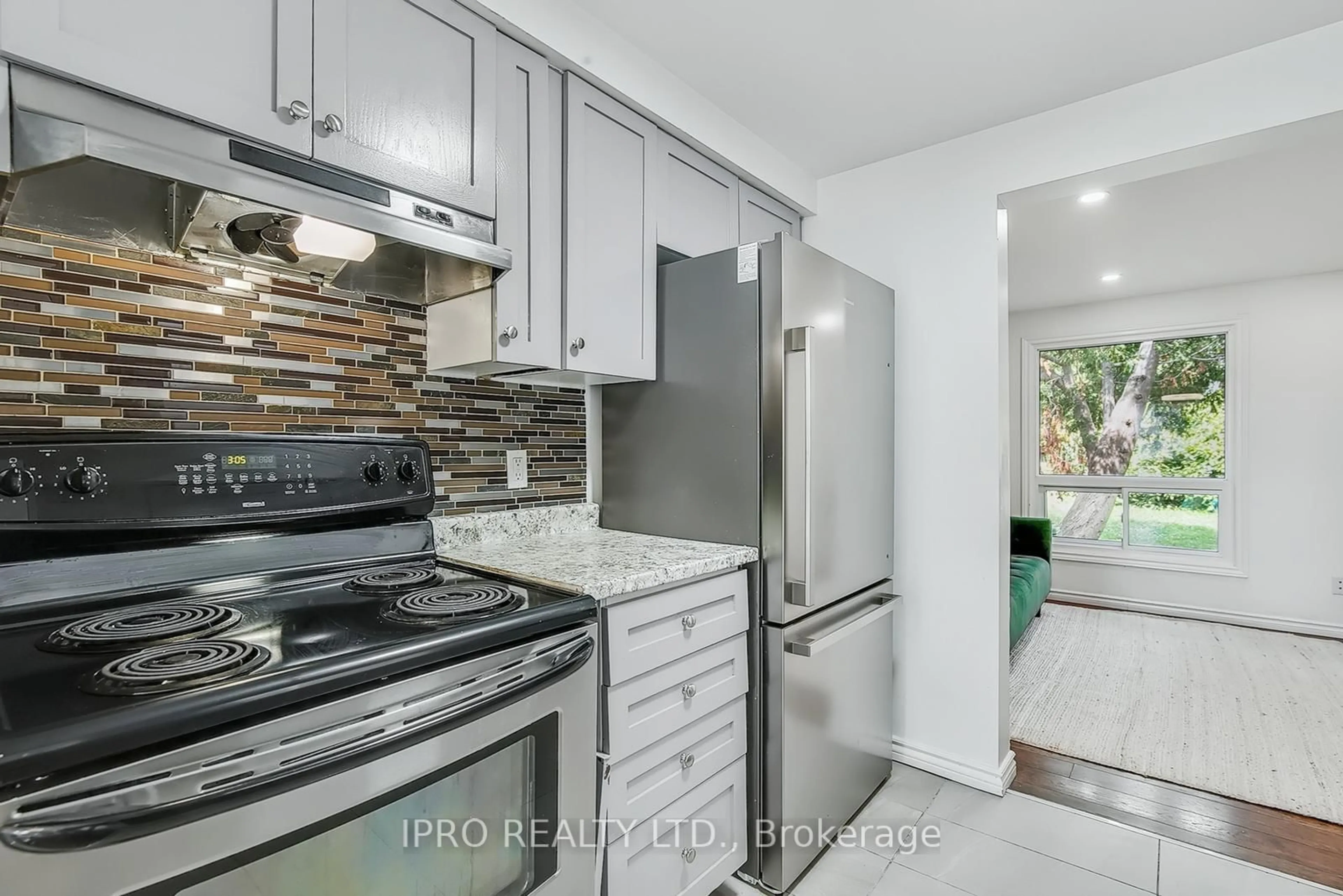 Open concept kitchen, ceramic/tile floor for 700 PAISLEY Rd #97, Guelph Ontario N1K 1A3