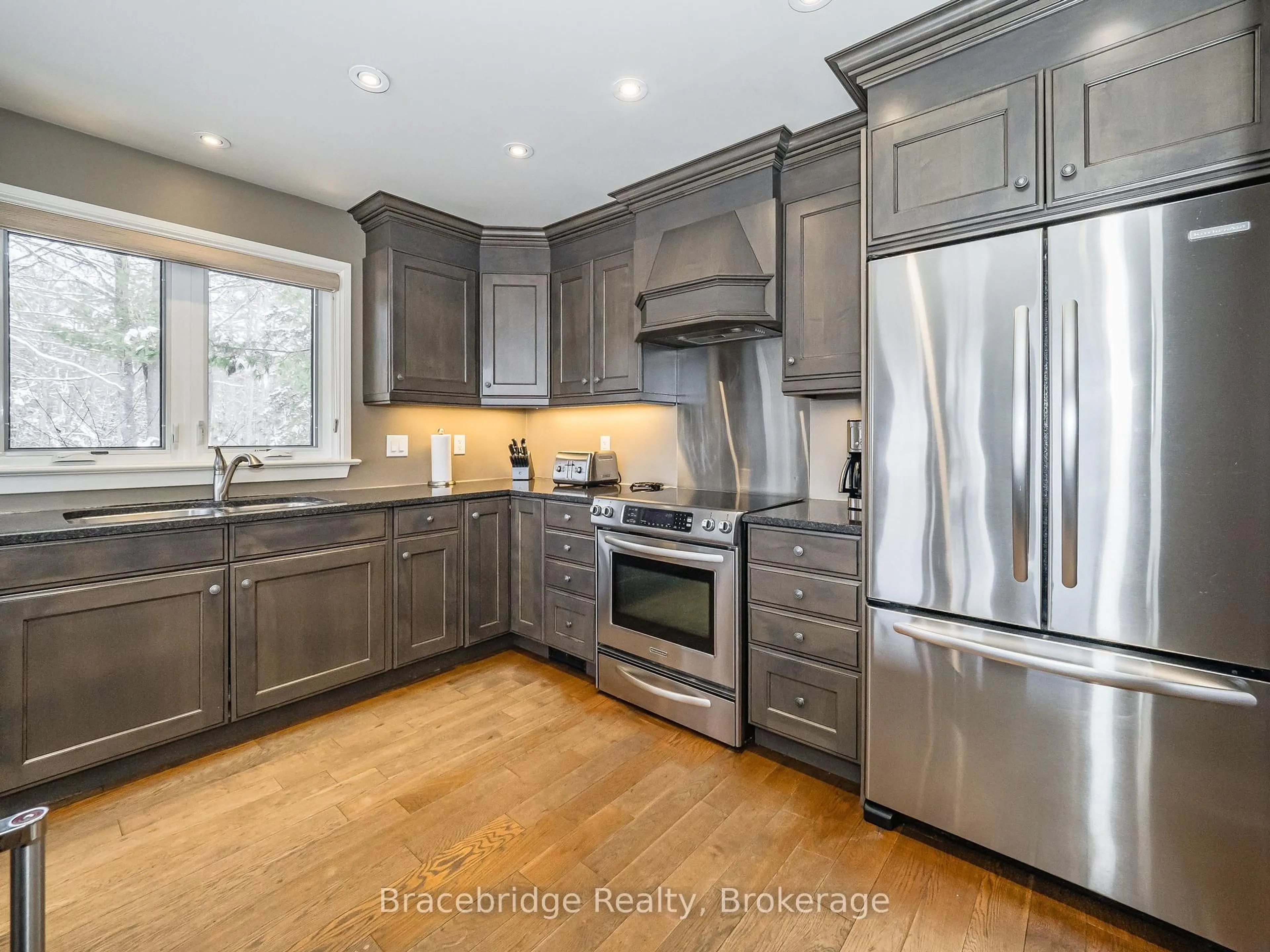 Unknown for 3876 Muskoka Rd 118 W Highway #Belmont Week 10, Muskoka Lakes Ontario P0B 1J0