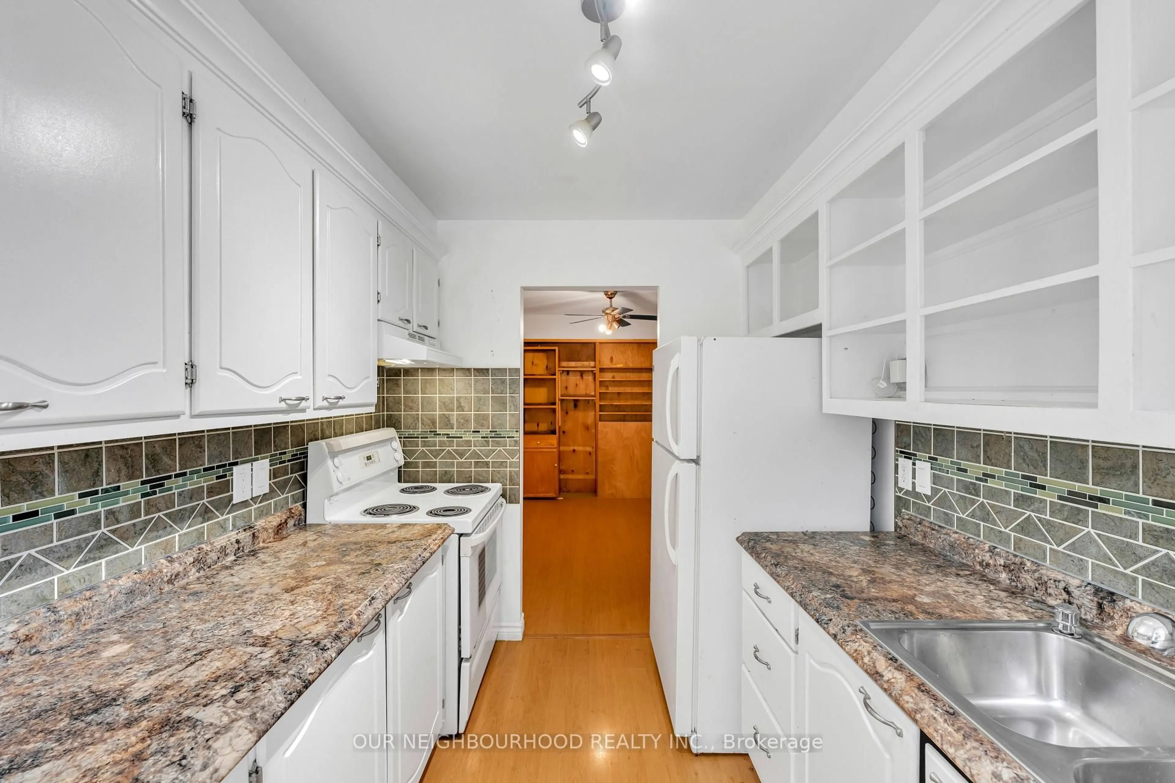 Standard kitchen, unknown for 41 Arthur Mark Dr, Port Hope Ontario L1A 3W9