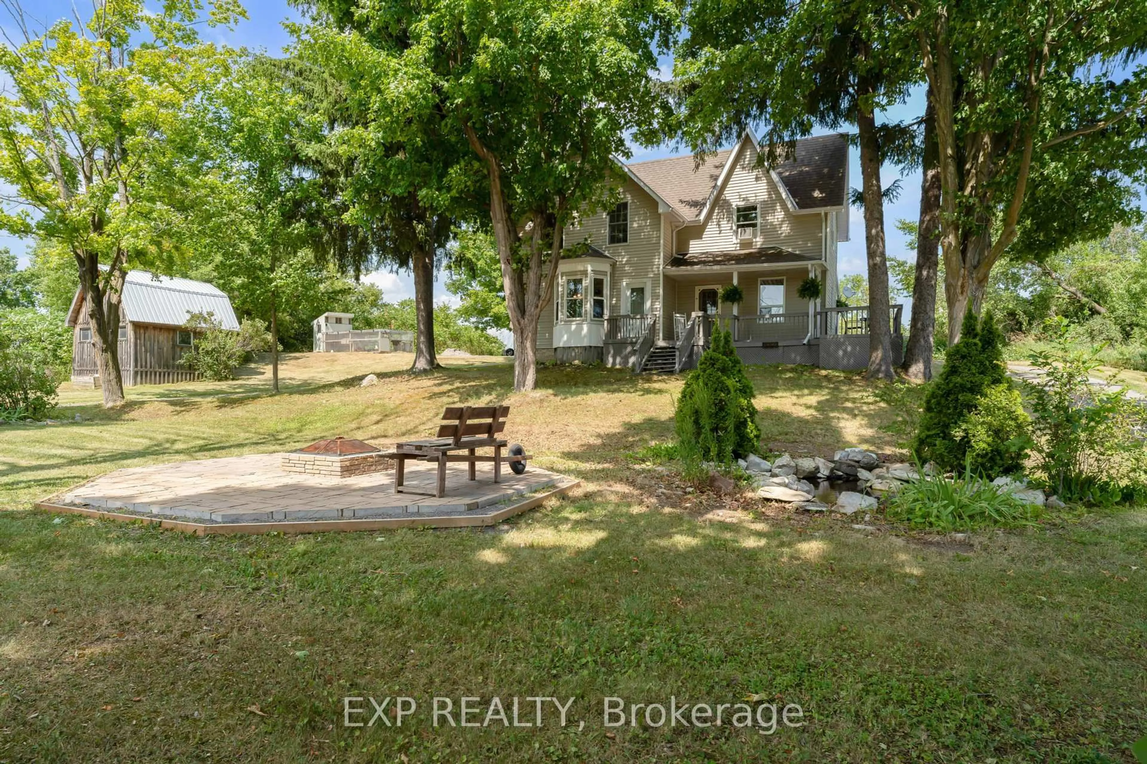 A pic from outside/outdoor area/front of a property/back of a property/a pic from drone, street for 8 Peel St, Tamworth Ontario K0K 3G0