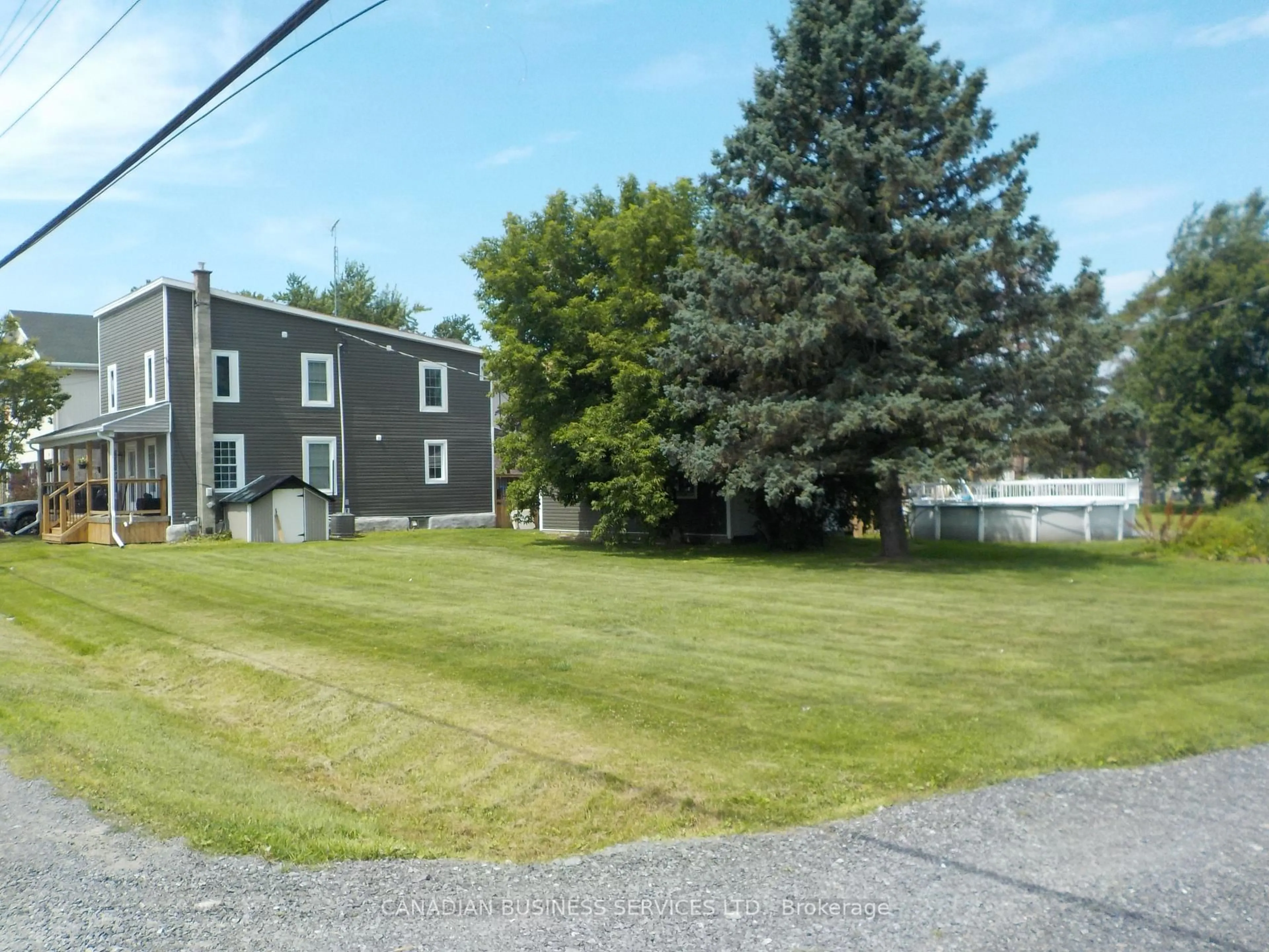 A pic from outside/outdoor area/front of a property/back of a property/a pic from drone, unknown for 2285 Laval Rd, Clarence-Rockland Ontario K0A 1E0