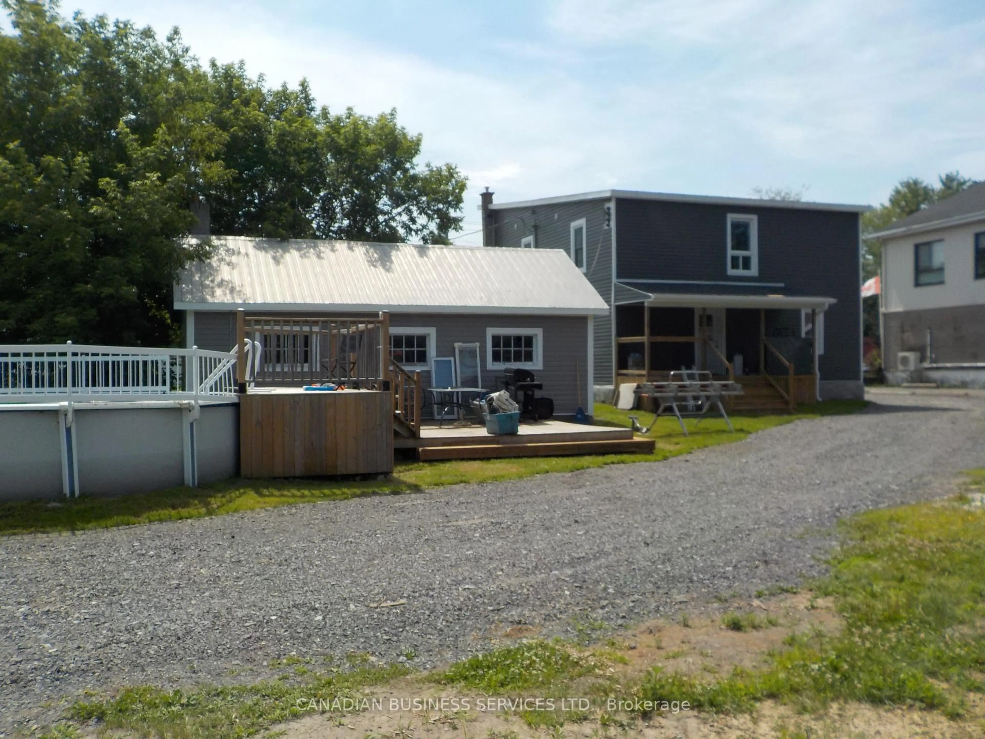 A pic from outside/outdoor area/front of a property/back of a property/a pic from drone, unknown for 2285 Laval Rd, Clarence-Rockland Ontario K0A 1E0