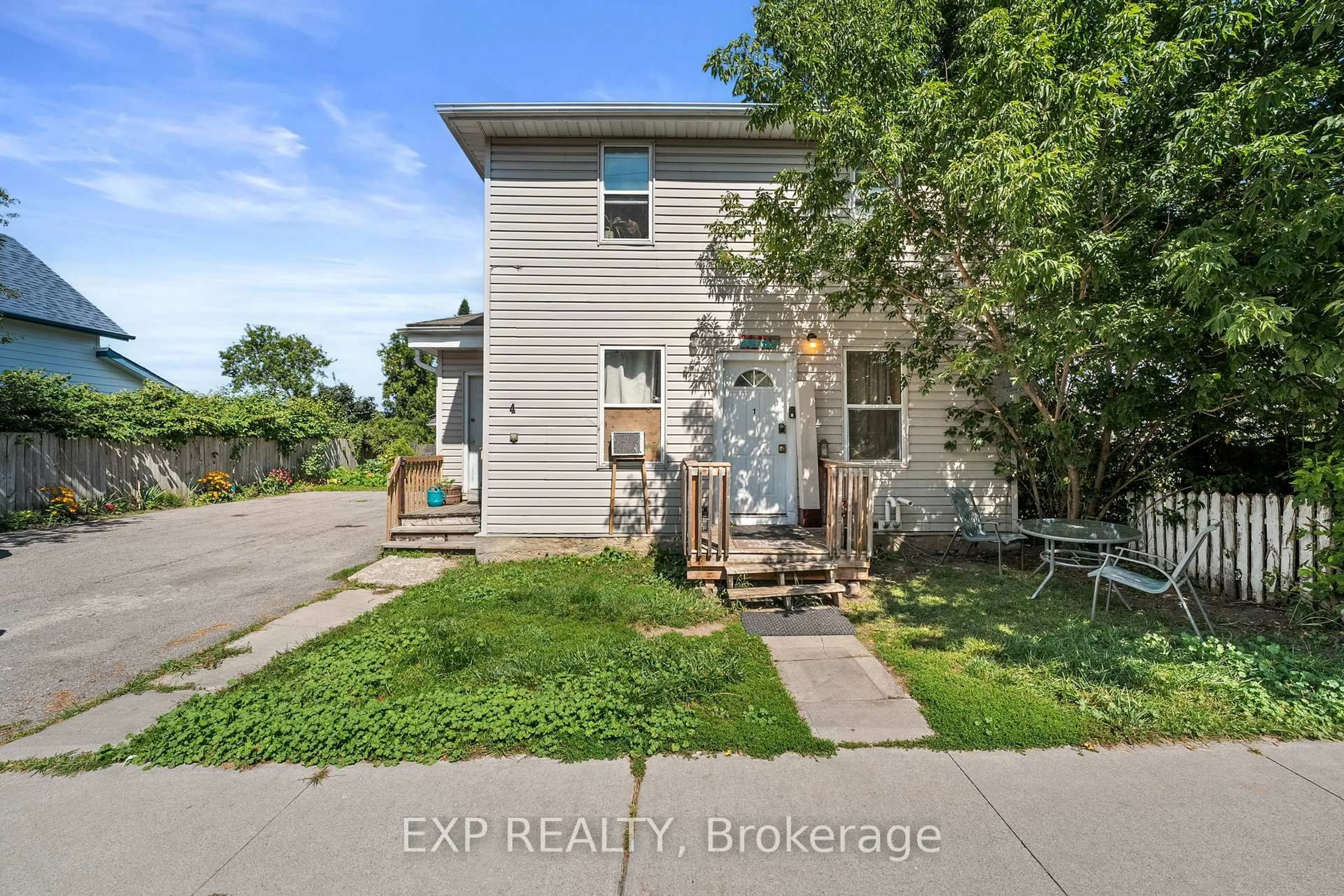 A pic from outside/outdoor area/front of a property/back of a property/a pic from drone, street for 4 Mary St, Kawartha Lakes Ontario K9V 2N4