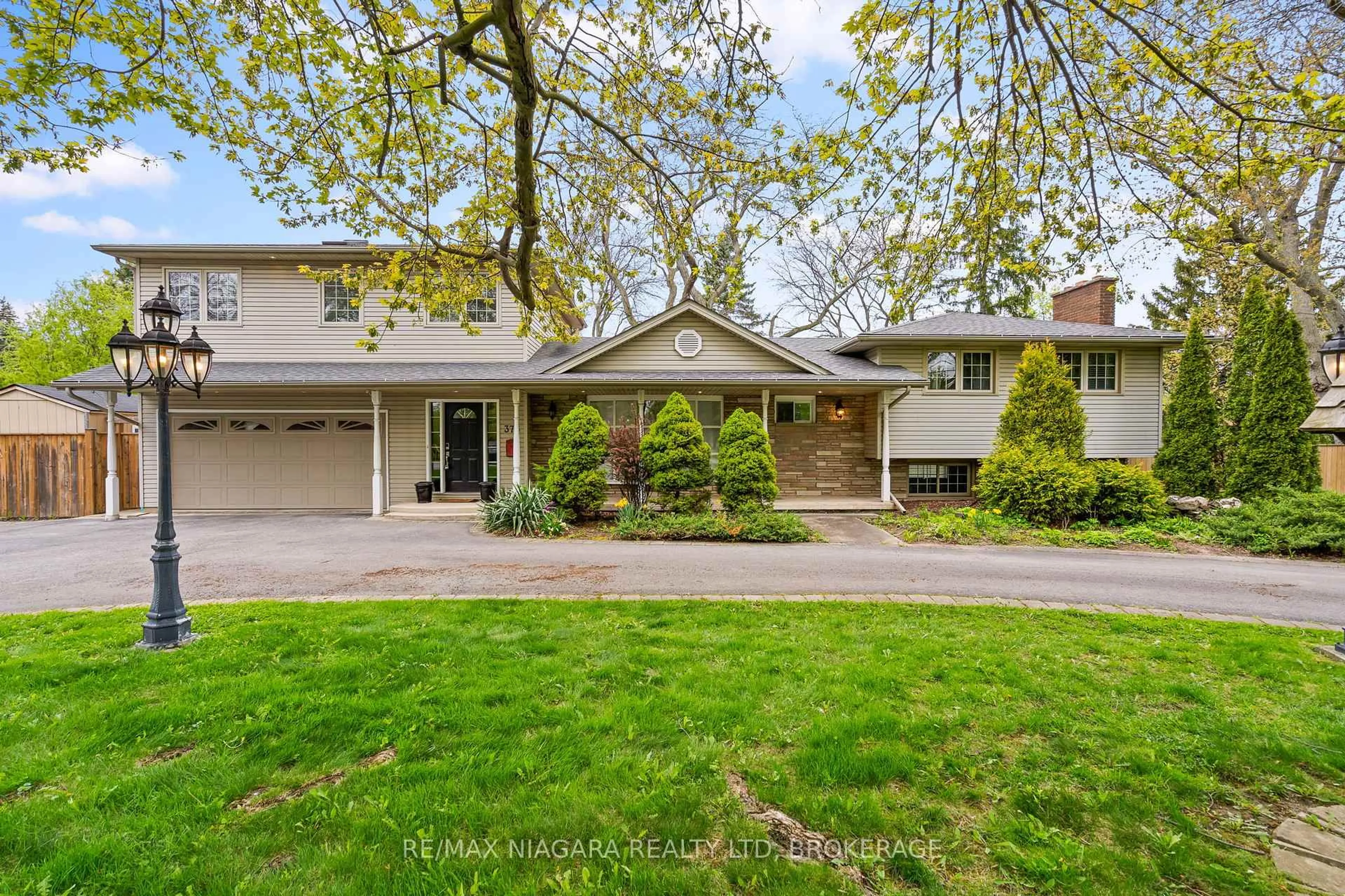 Unknown for 375 MISSISSAUGA St, Niagara-on-the-Lake Ontario L0S 1J0