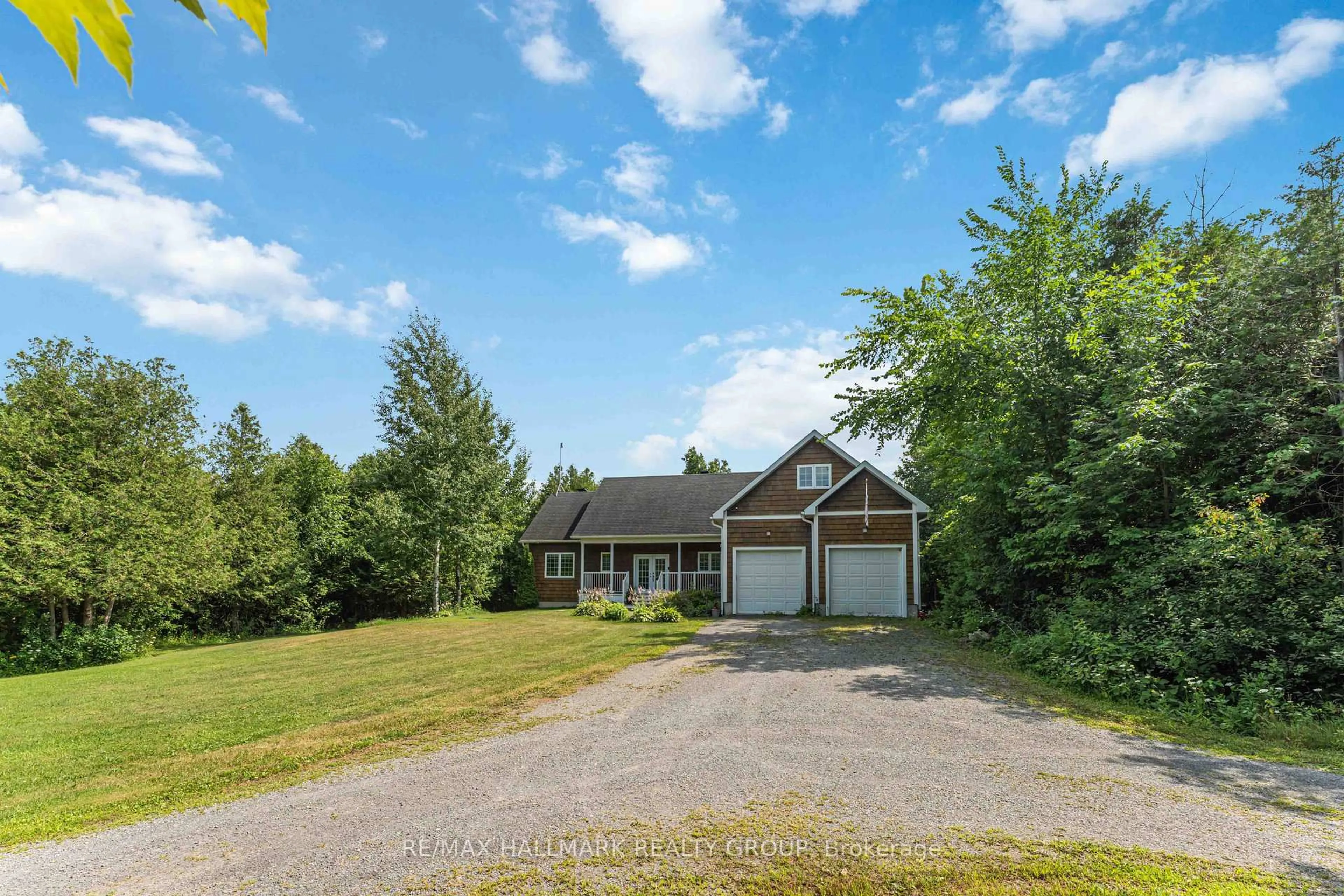 A pic from outside/outdoor area/front of a property/back of a property/a pic from drone, unknown for 7900 Springhill Rd, Metcalfe Ontario K0A 2P0