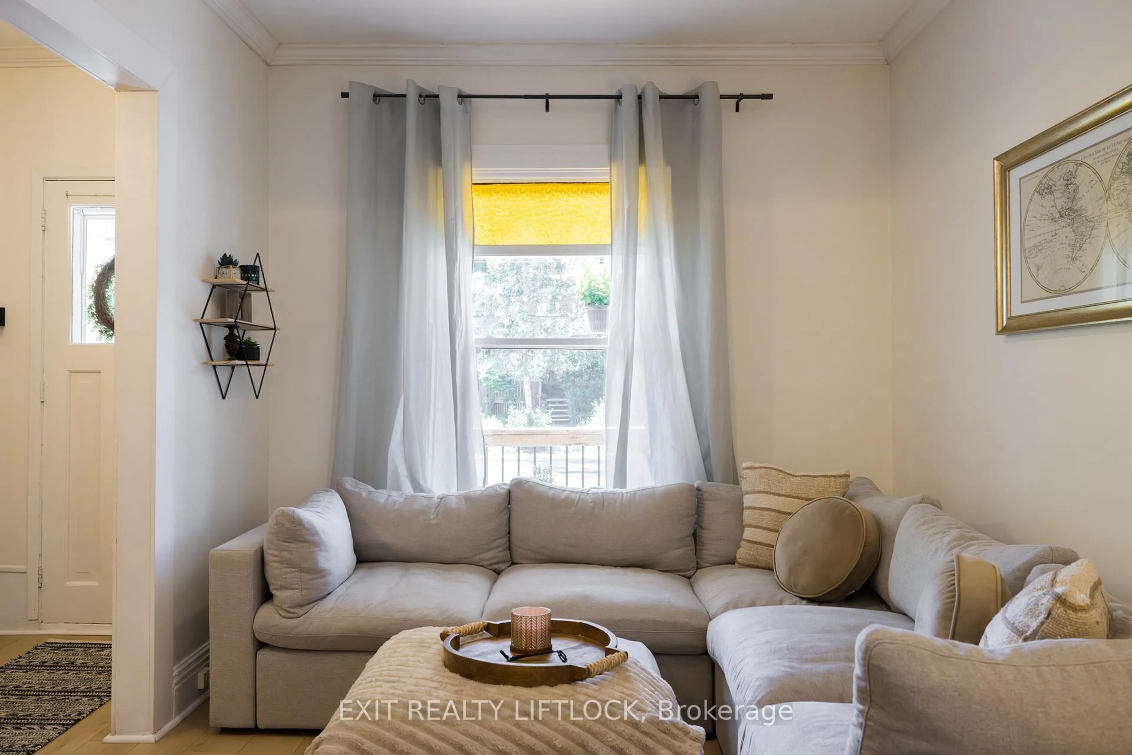 Living room with furniture, unknown for 132 Maude St, Peterborough Central Ontario K9J 3A2