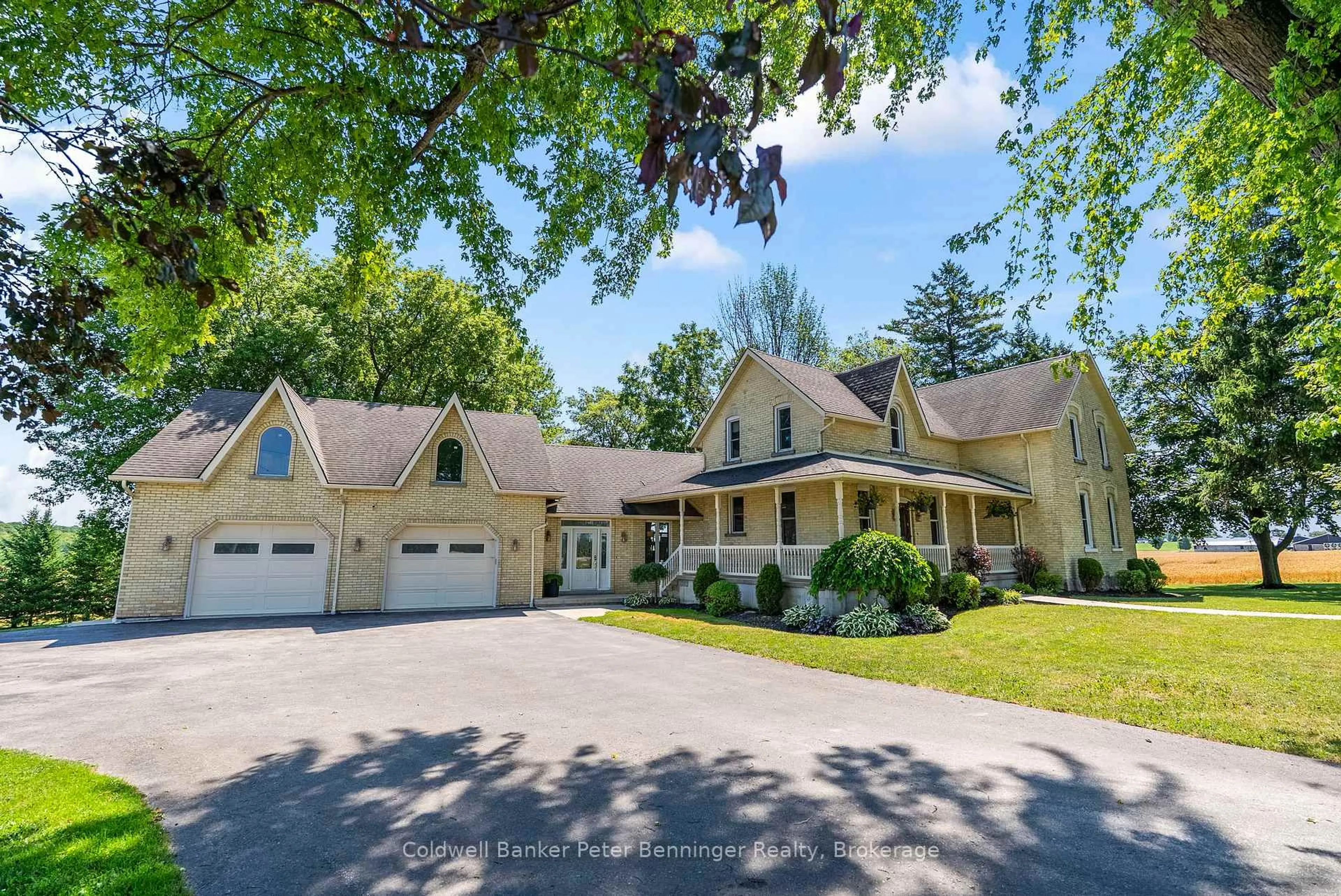 A pic from outside/outdoor area/front of a property/back of a property/a pic from drone, unknown for 262 Greenock-Brant Twnline Line, Brockton Ontario N0G 1K0