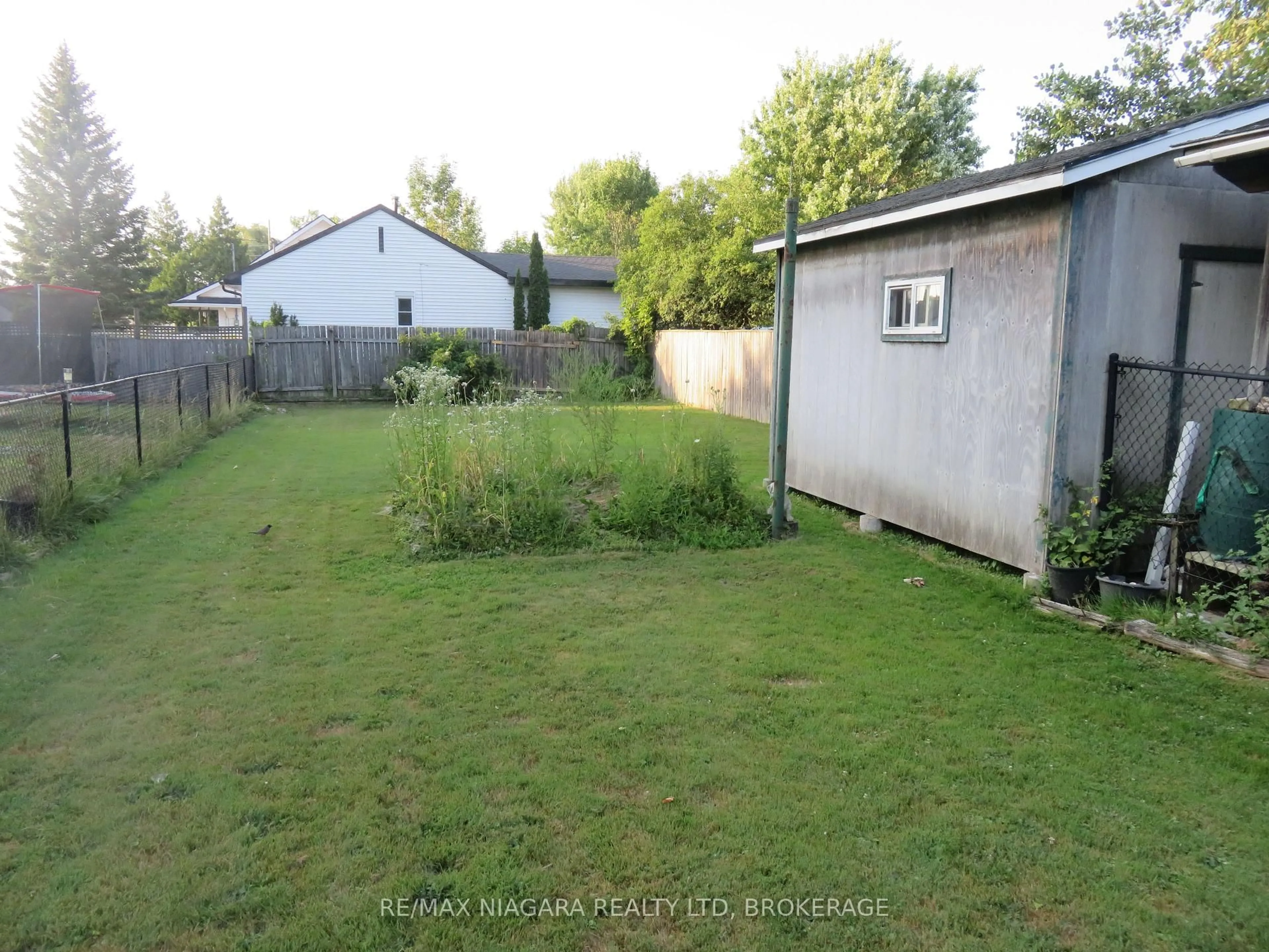 Shed for 253 Henrietta St, Fort Erie Ontario L2A 2K8