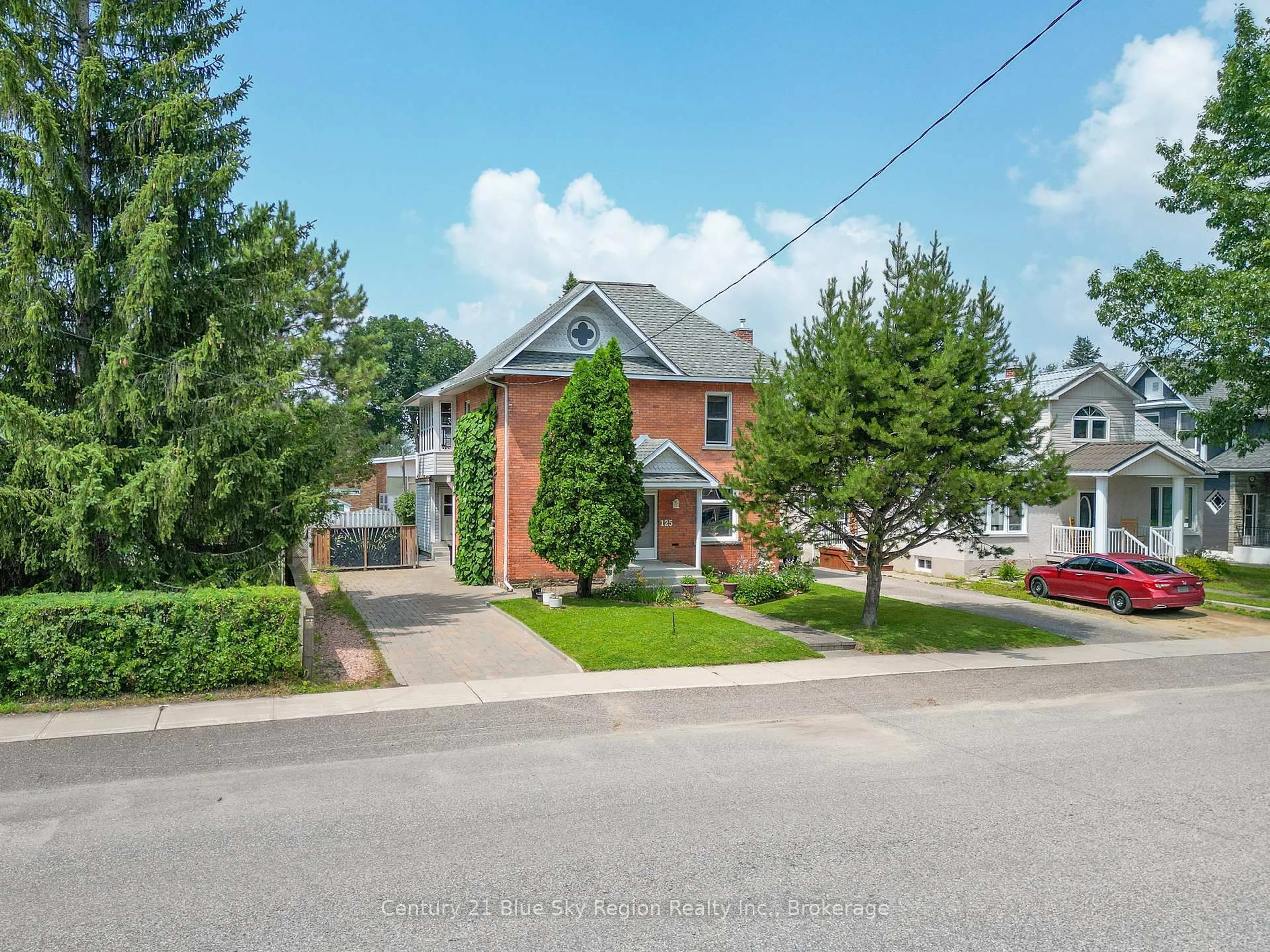 Home with brick exterior material, street for 125 Main St, West Nipissing Ontario P2B 1N6
