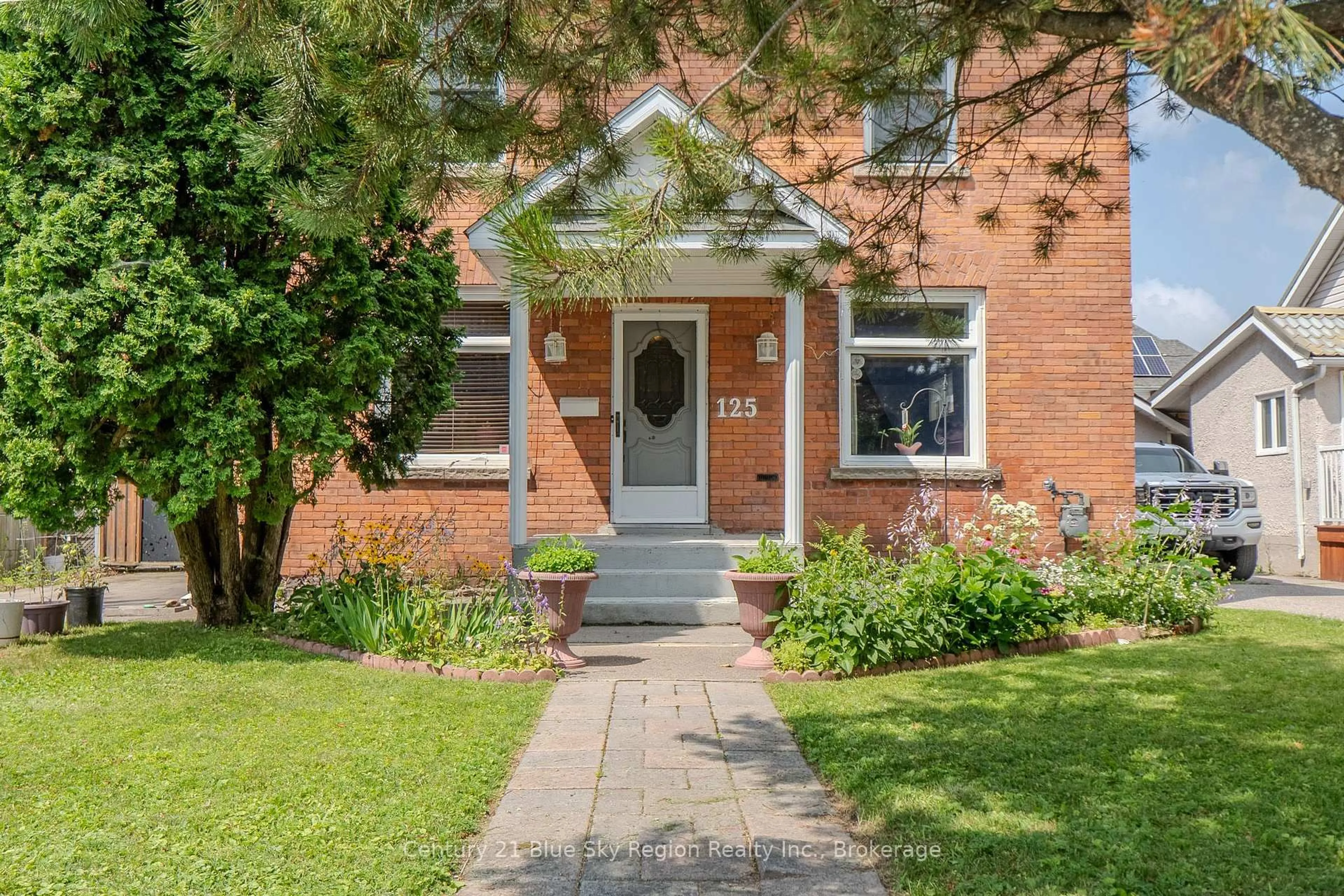 Home with brick exterior material, street for 125 Main St, West Nipissing Ontario P2B 1N6