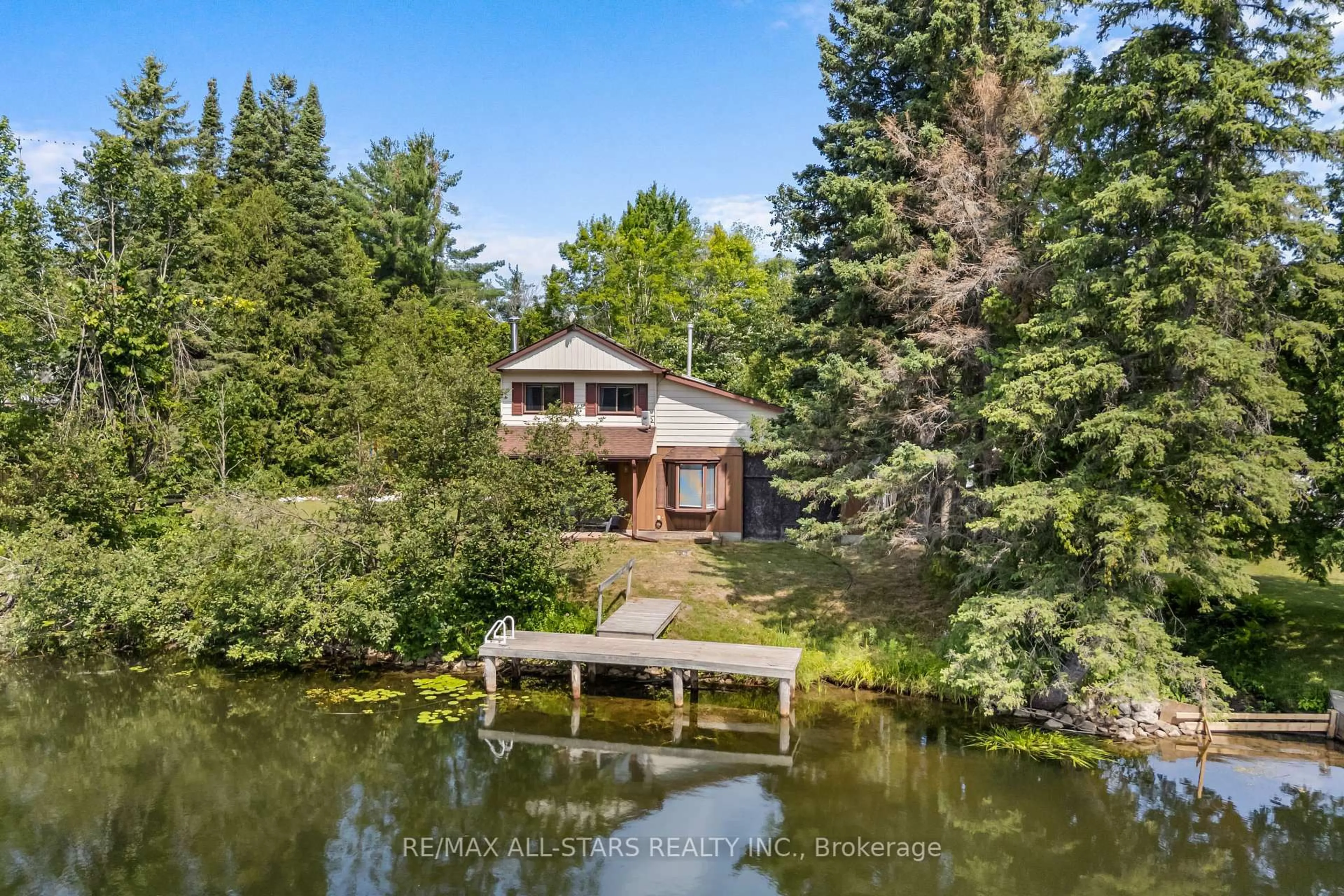 A pic from outside/outdoor area/front of a property/back of a property/a pic from drone, water/lake/river/ocean view for 29 Aspen Dr, Kawartha Lakes Ontario K0M 1A0