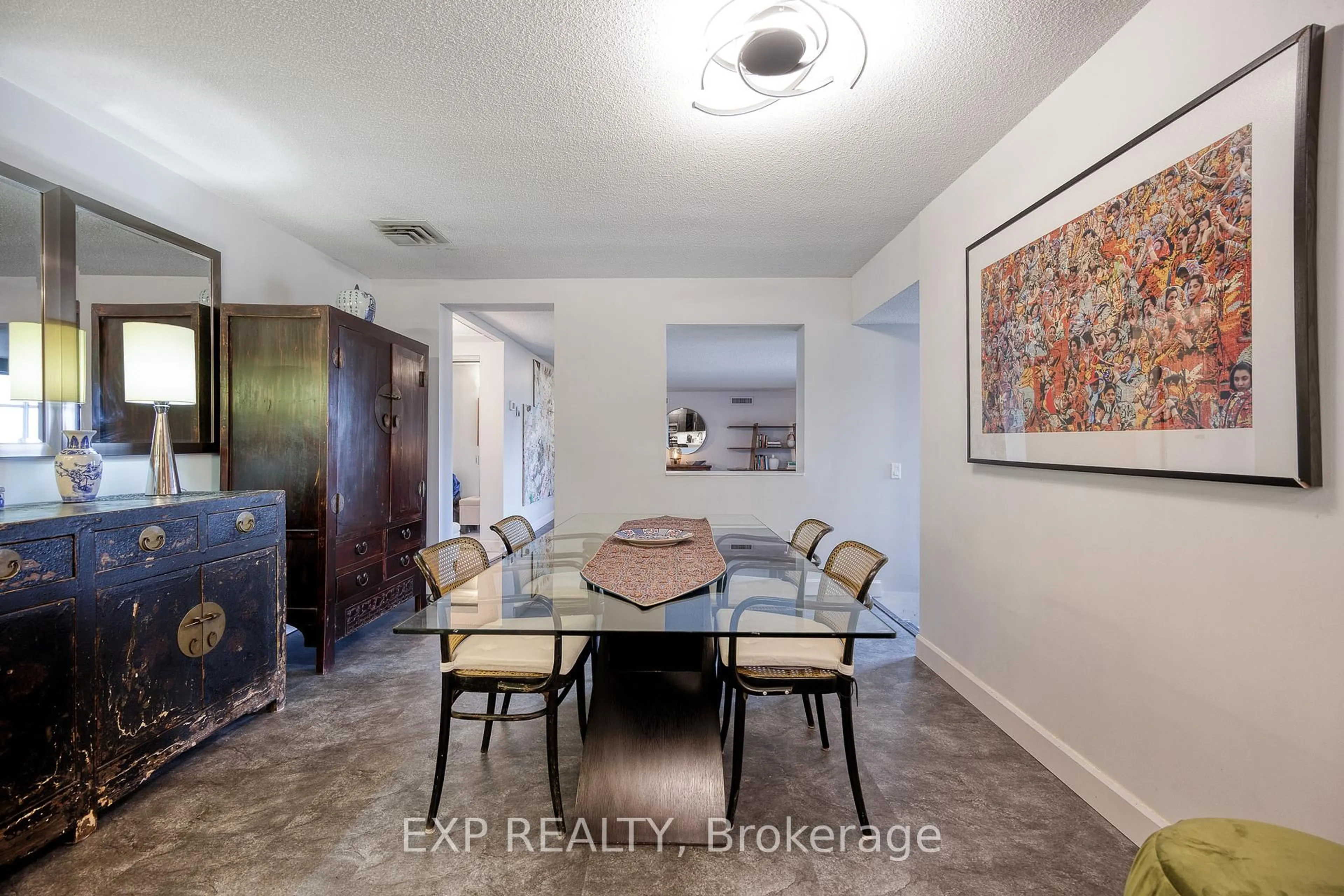 Dining room, ceramic/tile floor for 373 Laurier Ave #1003, Ottawa Ontario K1N 8X6