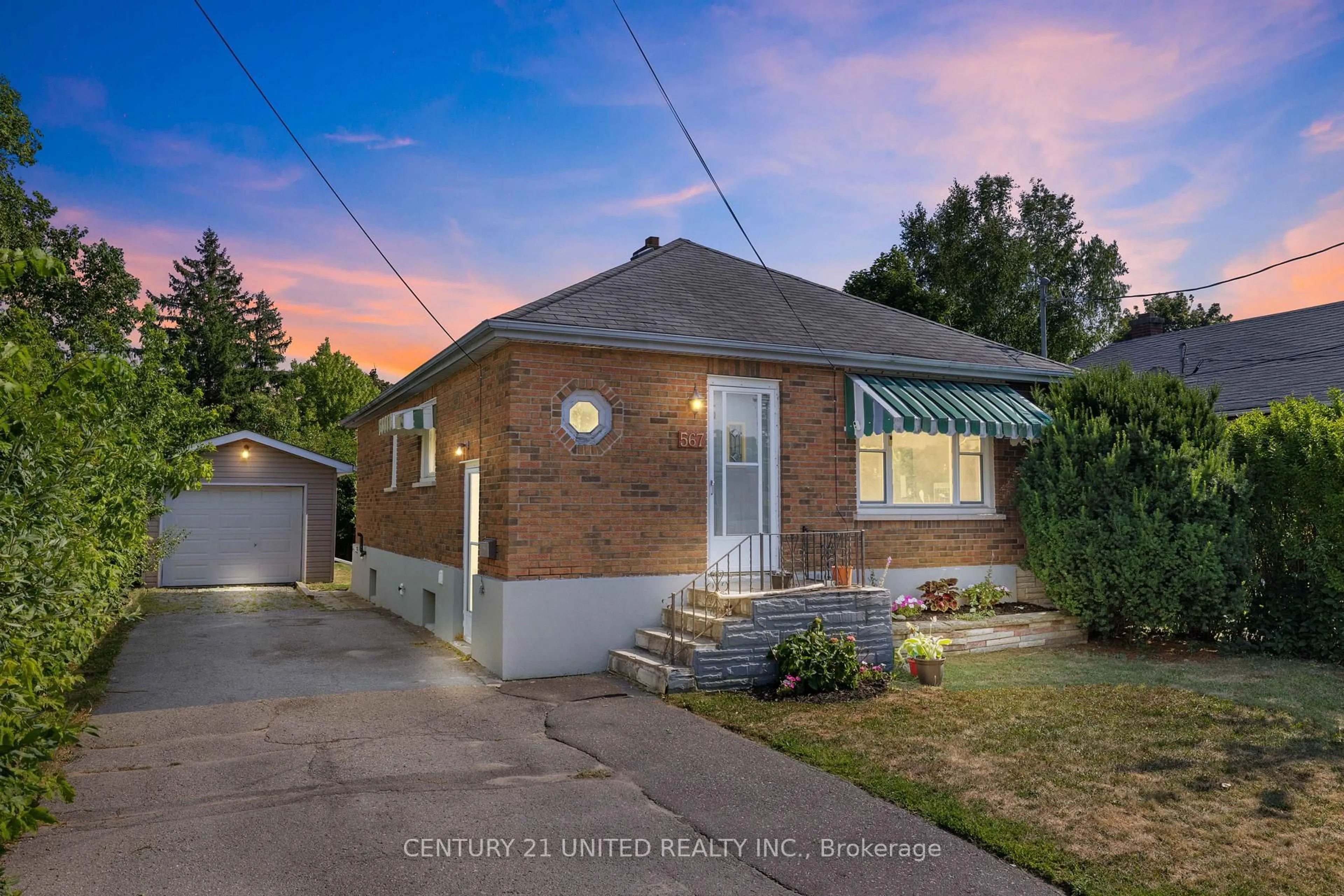 A pic from outside/outdoor area/front of a property/back of a property/a pic from drone, street for 567 O'connell Rd, Peterborough South Ontario K9J 4E2